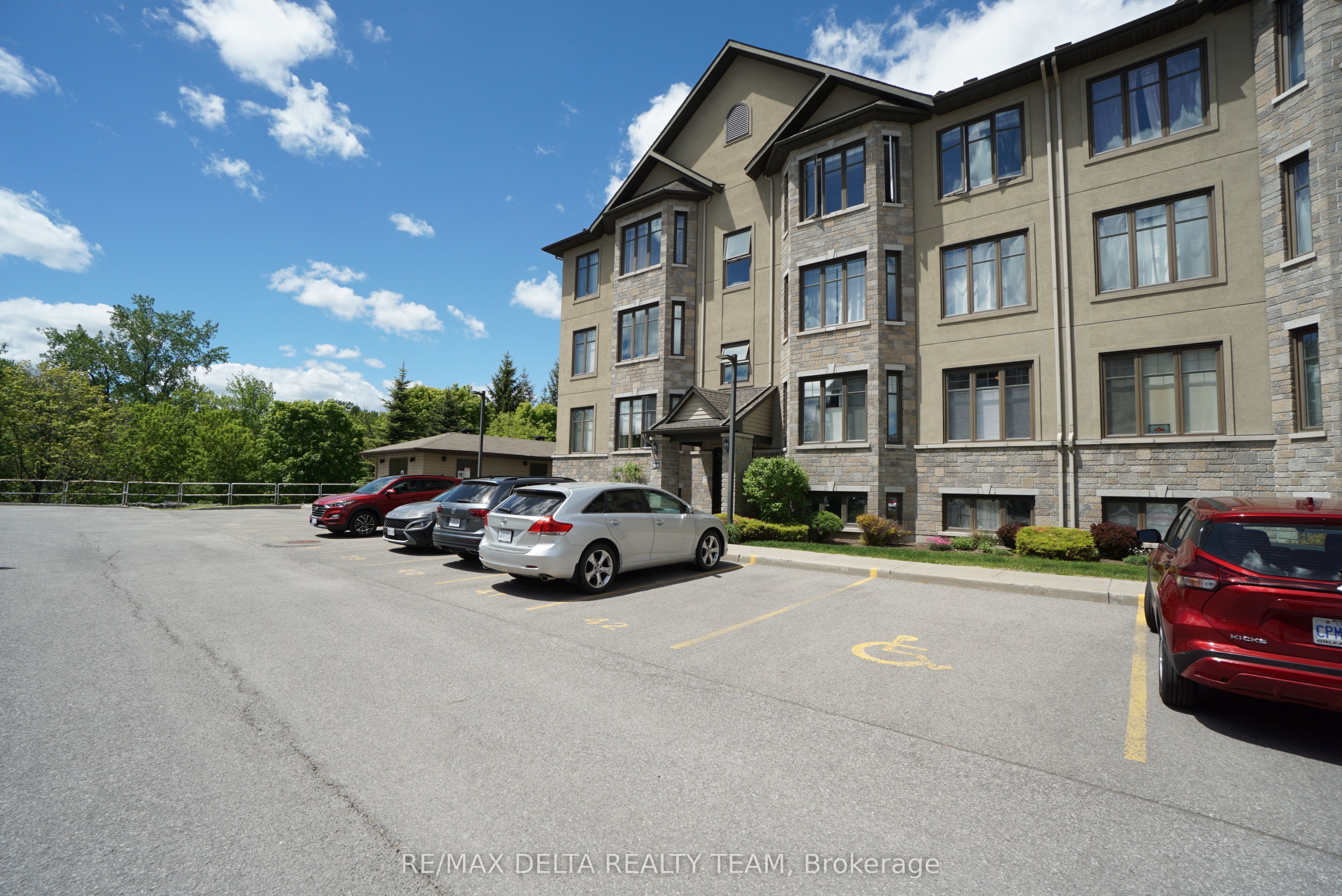 90 Prestige Circle 7, Orleans - Cumberland and Area, ON K4A 0Y1 photo 4