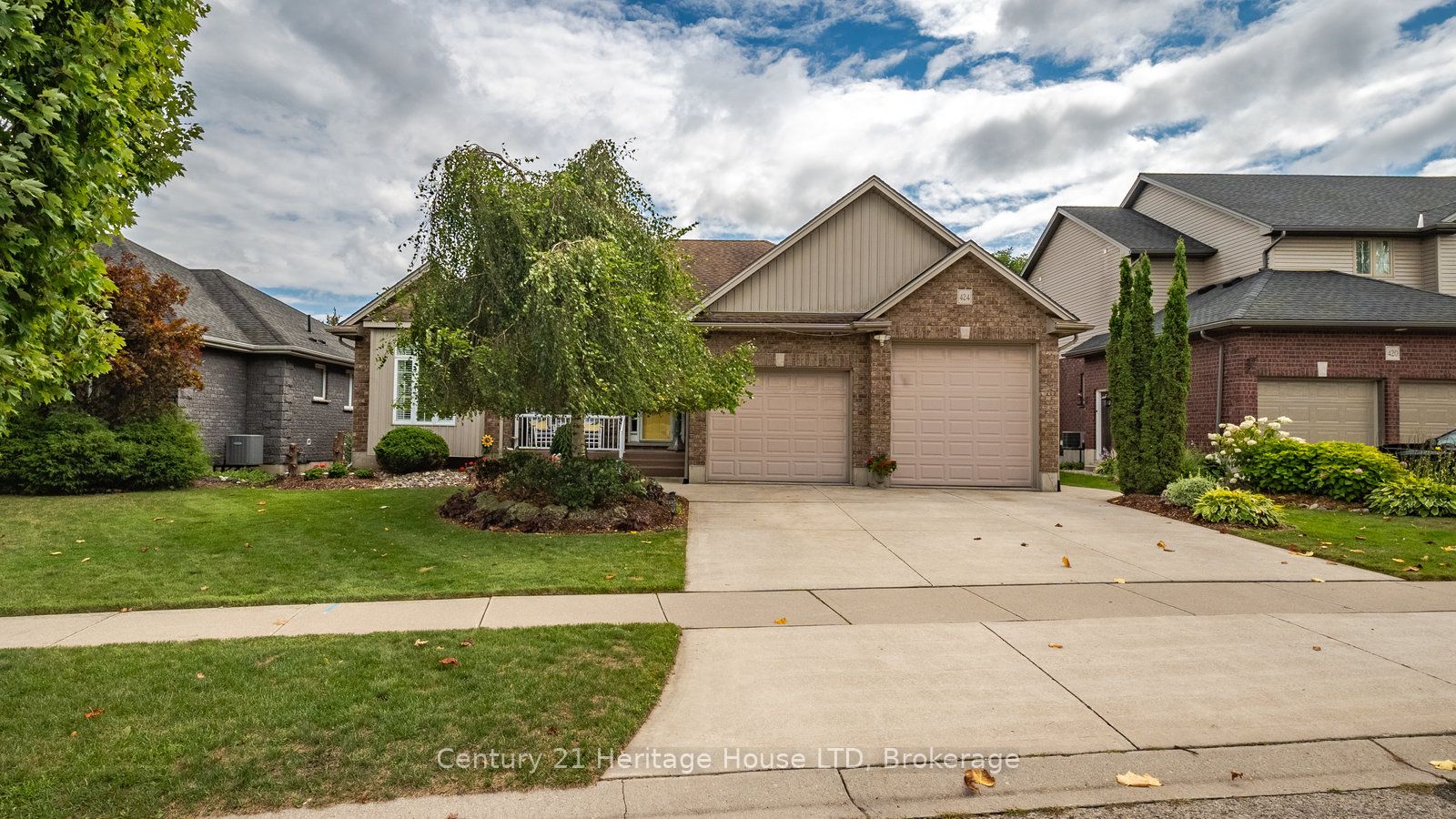 424 Lakeview Drive, Woodstock, ON N4T 1V3