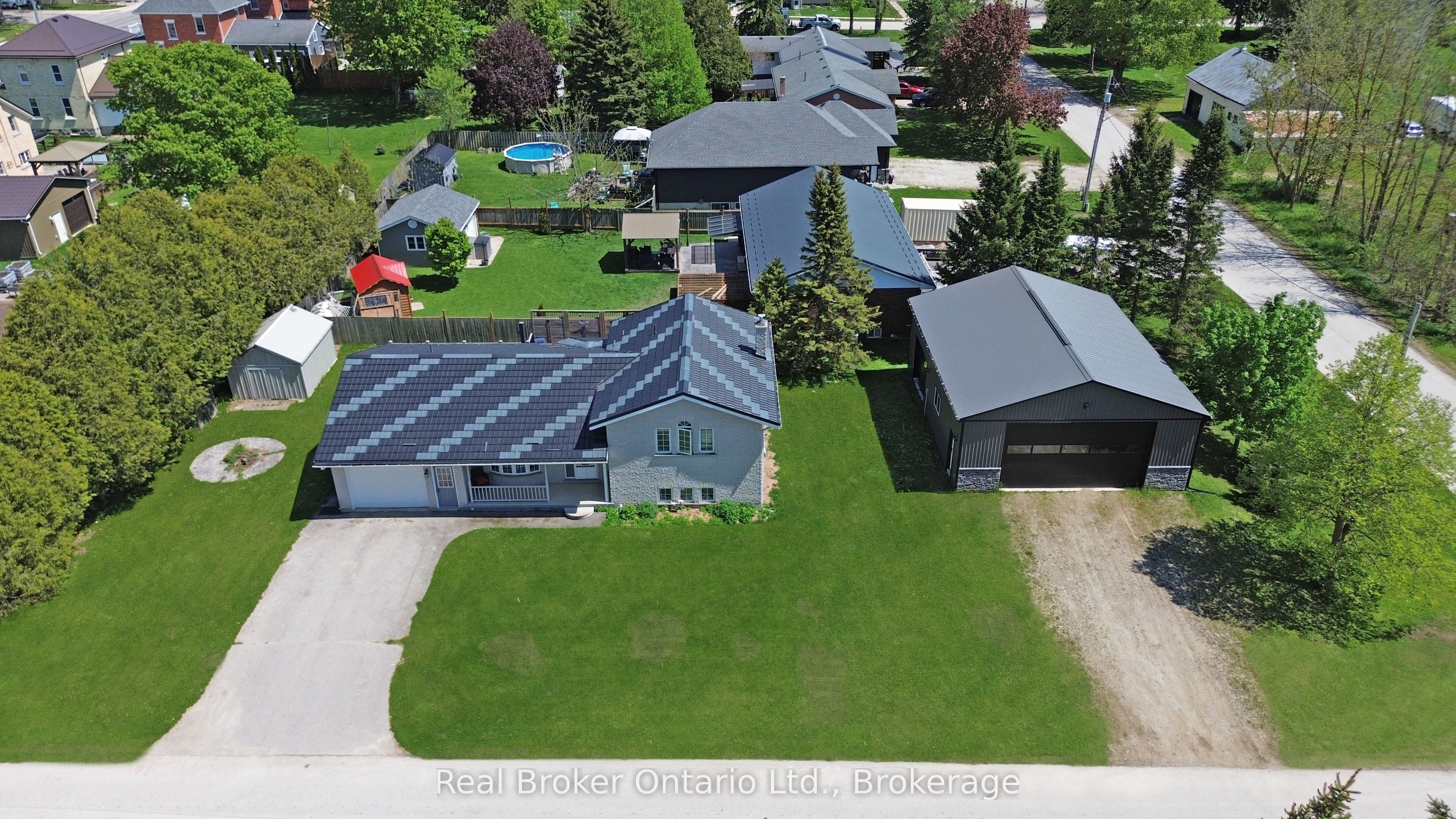 11 James Street W, Minto, ON N0G 1M0 photo 2