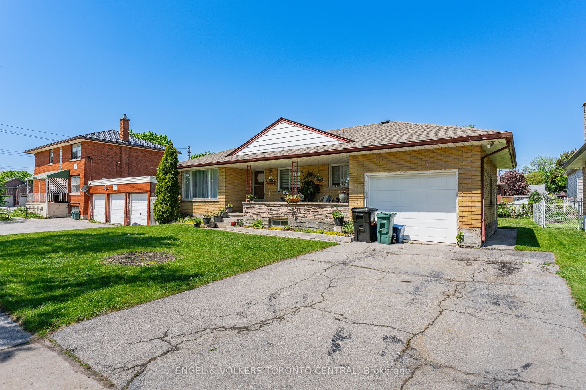 66 Carrol Street, Kitchener, ON N2C 1T5 photo 2