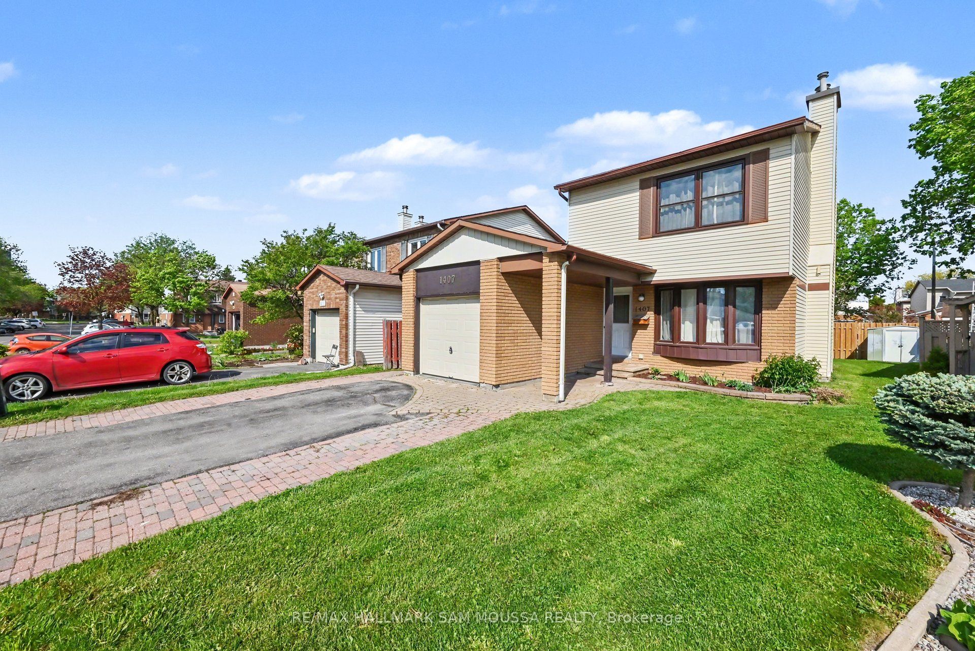 1407 Baintree Place Unit 2, Cyrville - Carson Grove - Pineview, ON K1B 5H5 photo 2