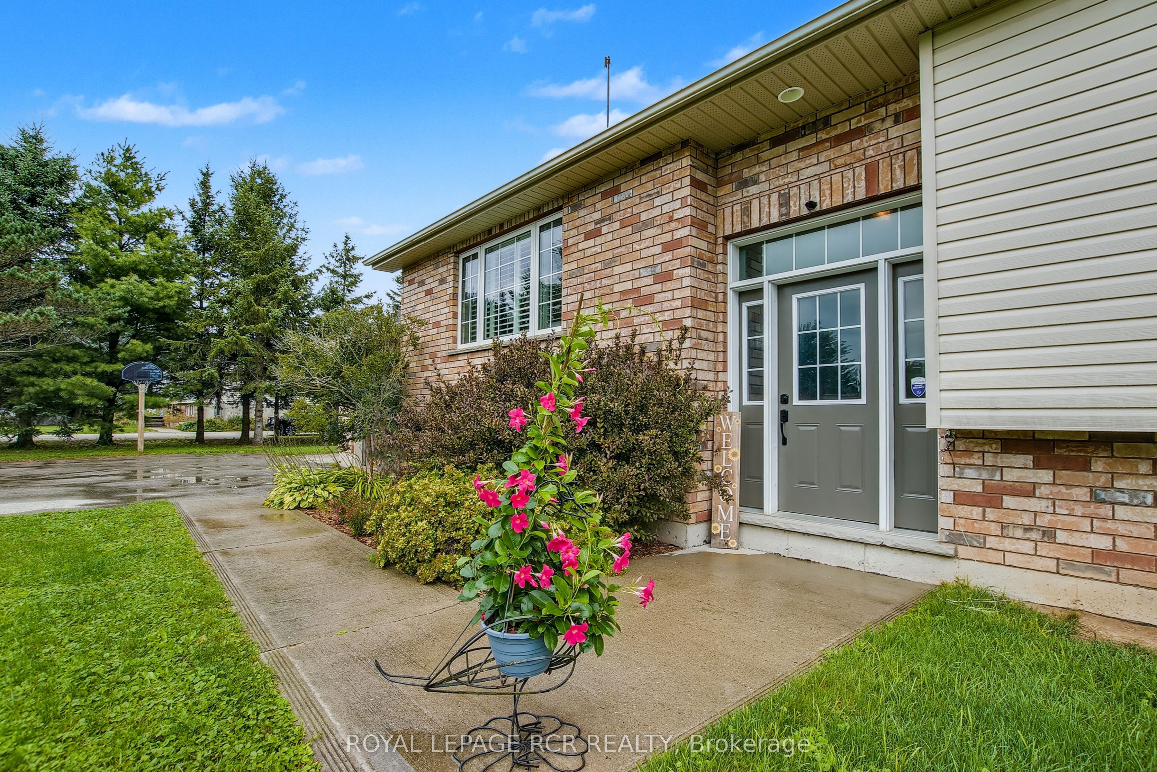 17 Deaken Drive, East Luther Grand Valley, ON L9W 0Z8 photo 5
