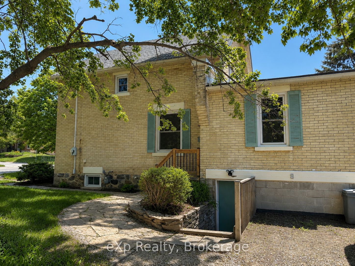 595 9th Street, Hanover, ON N4N 1M7 photo 2