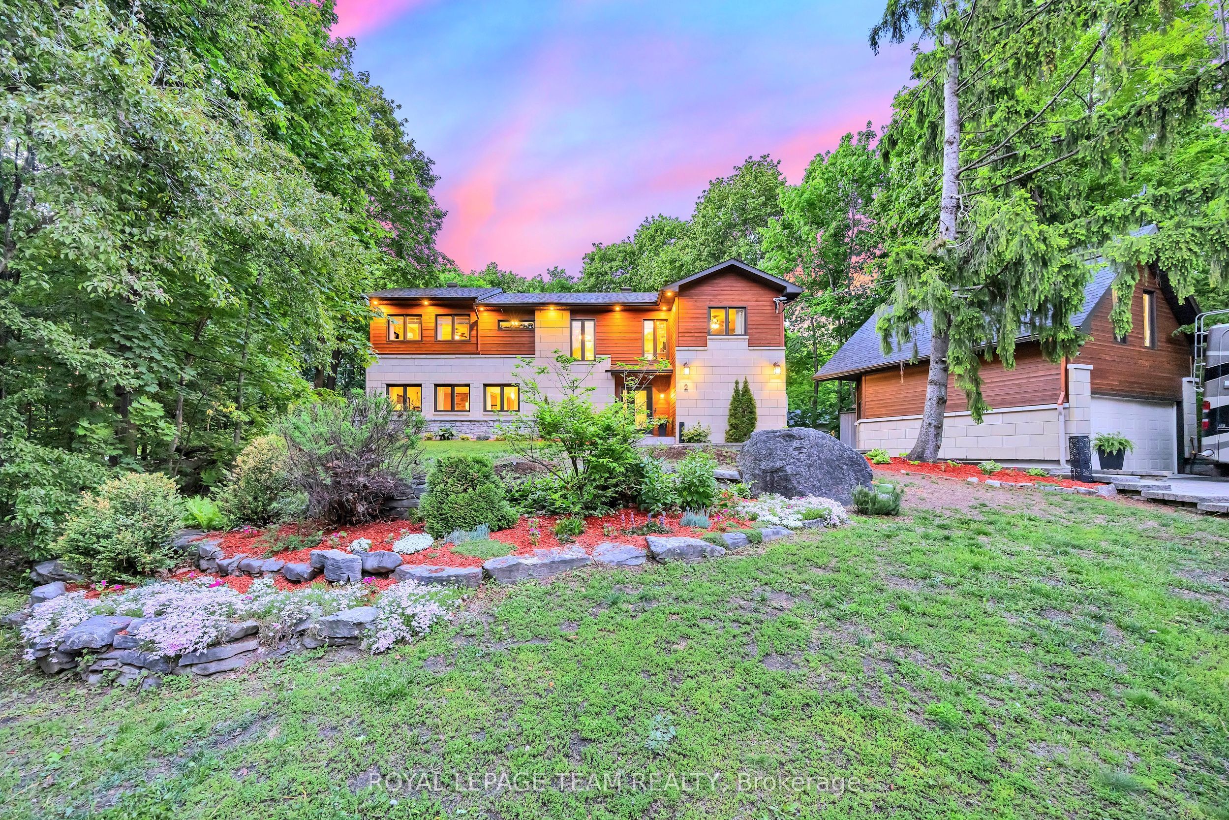 2 Fairhaven Way, Manor Park - Cardinal Glen and Area, ON K1K 0R3