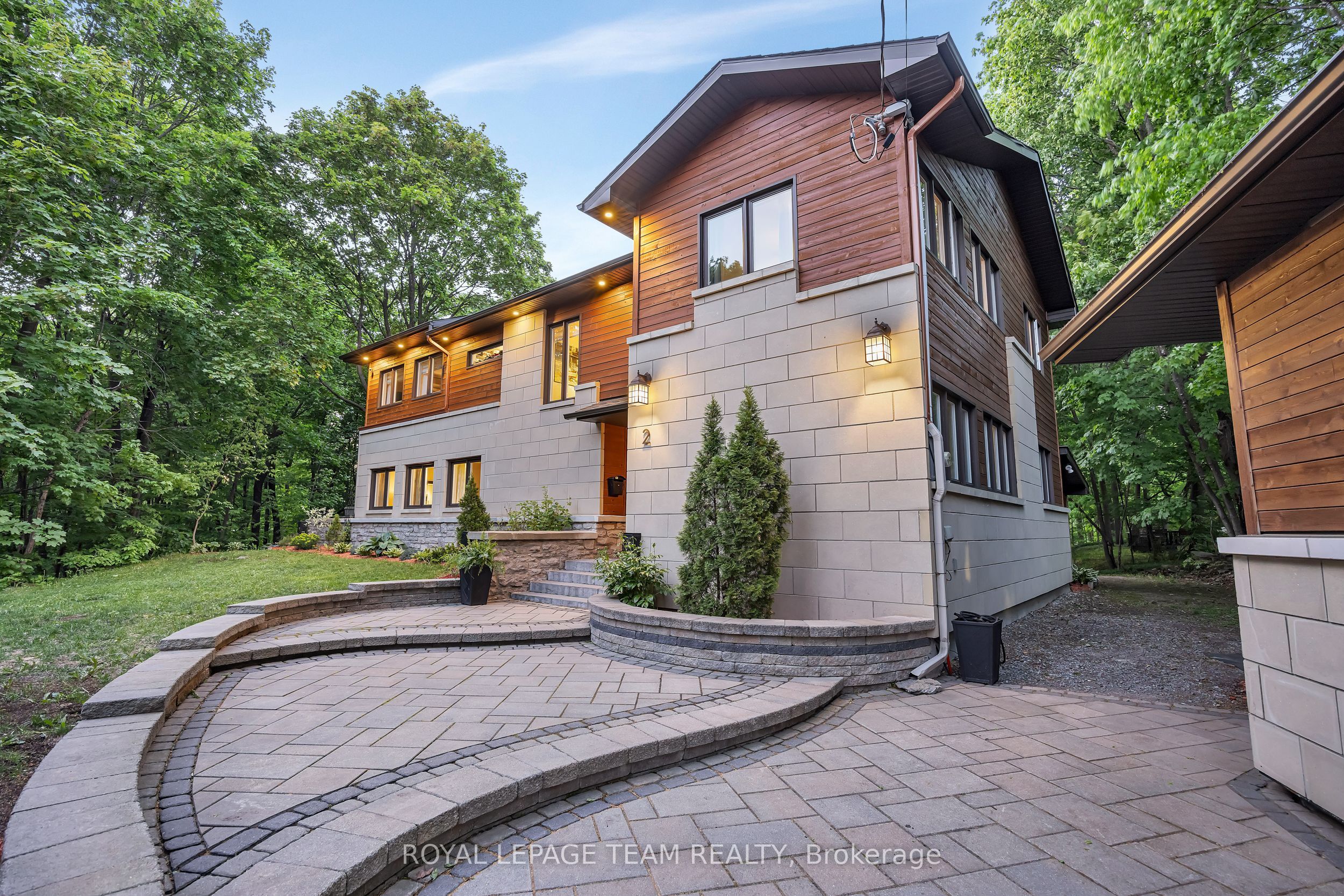 2 Fairhaven Way, Manor Park - Cardinal Glen and Area, ON K1K 0R3 photo 3