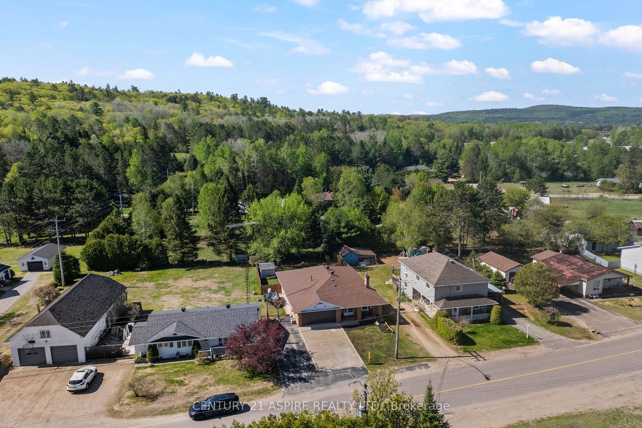 3721 Old Barry's Bay Road, Madawaska Valley, ON K0J 1B0 photo 3