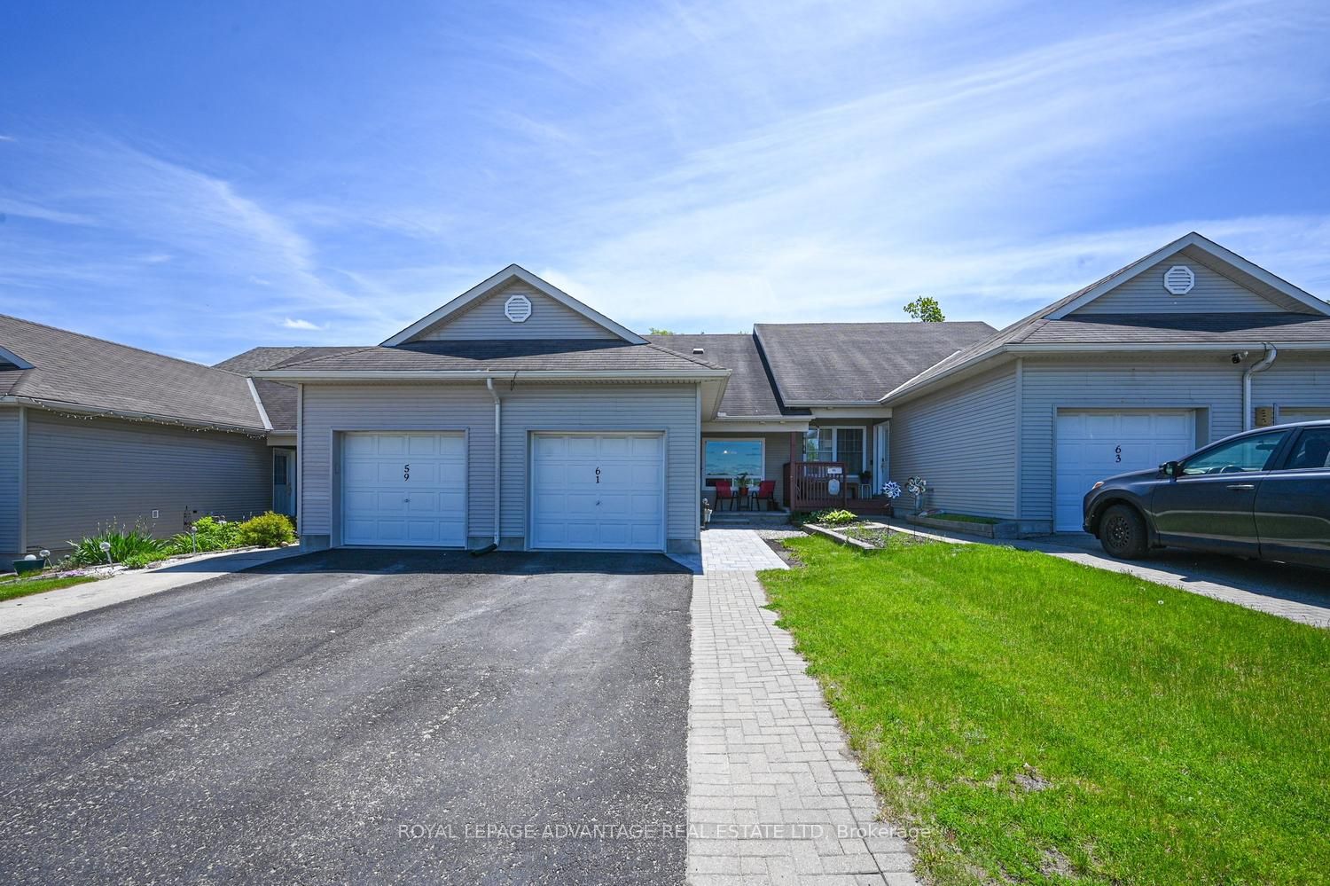 61 Van Horne Avenue, Smiths Falls, ON K7A 5L2 photo 3