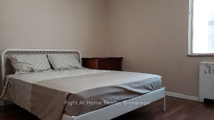 2998 tecumseh Road E 201-223, Windsor, ON N8W 1G5 photo 2