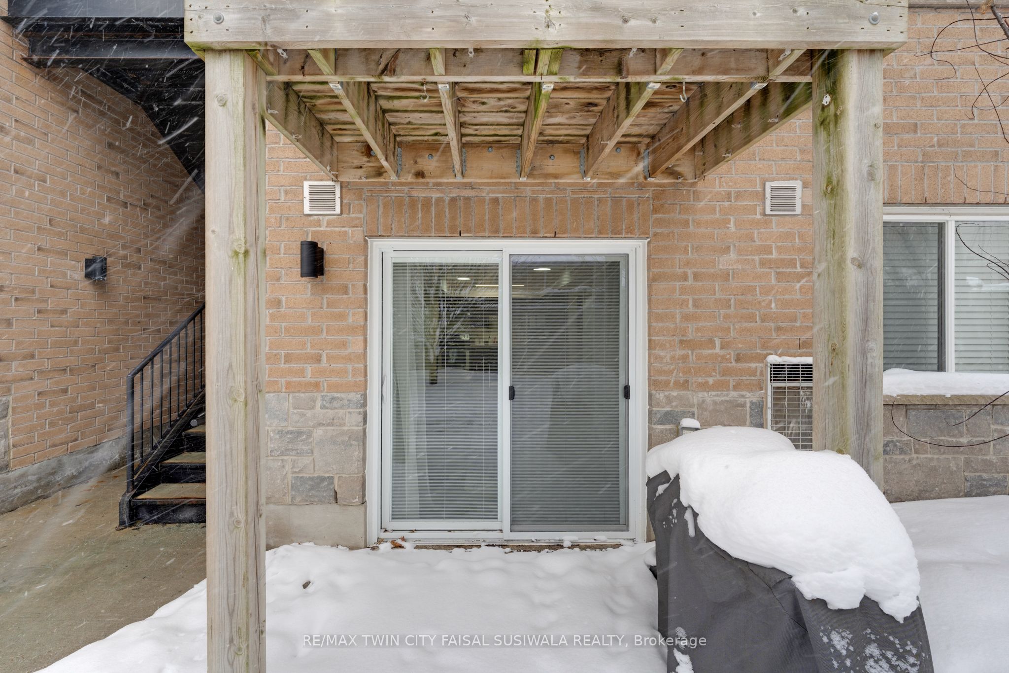 185 Windale Crescent 1C, Kitchener, ON N2E 0G3 photo 4