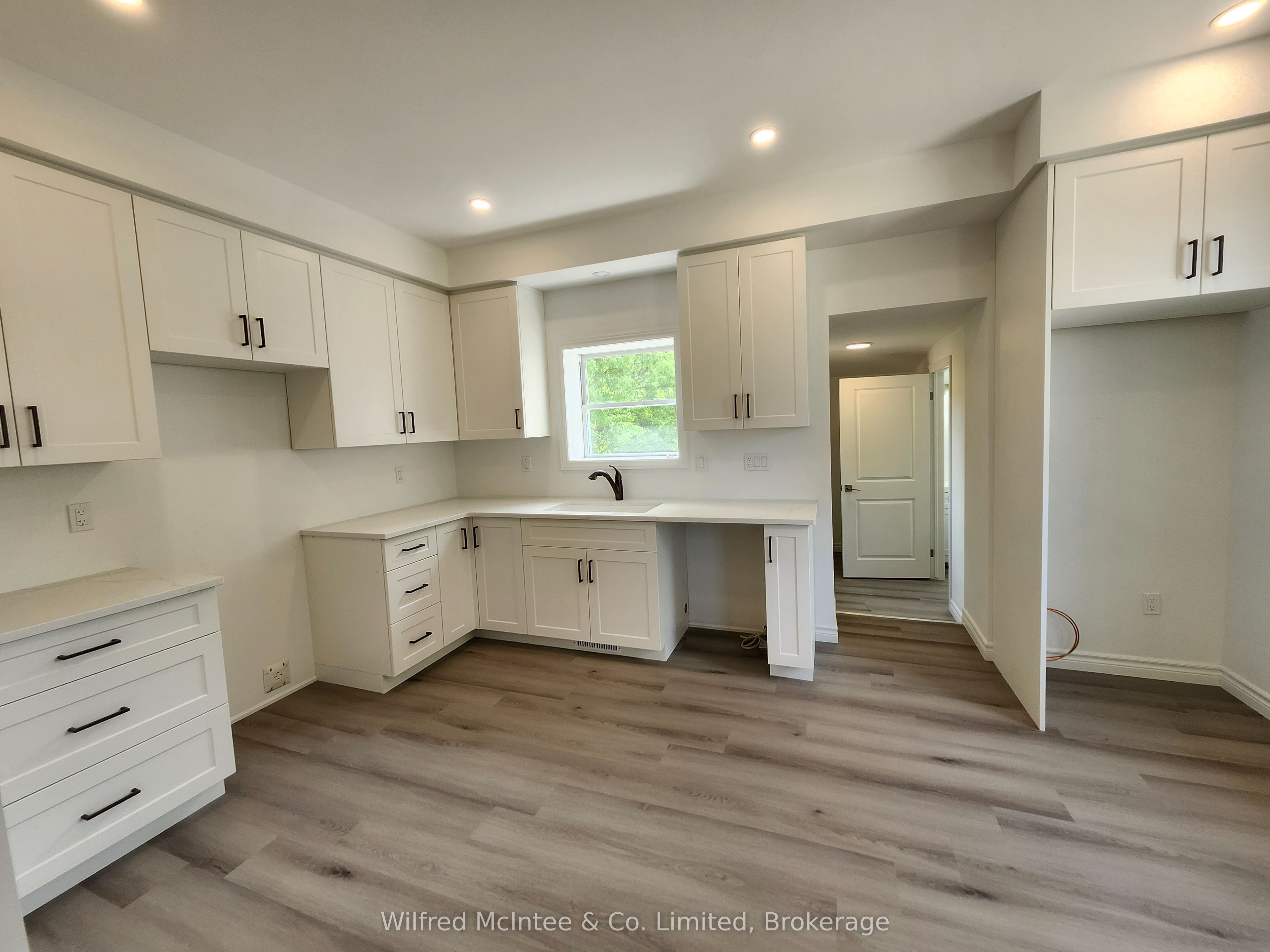 471 9TH Street, Hanover, ON N4N 1M1 photo 5