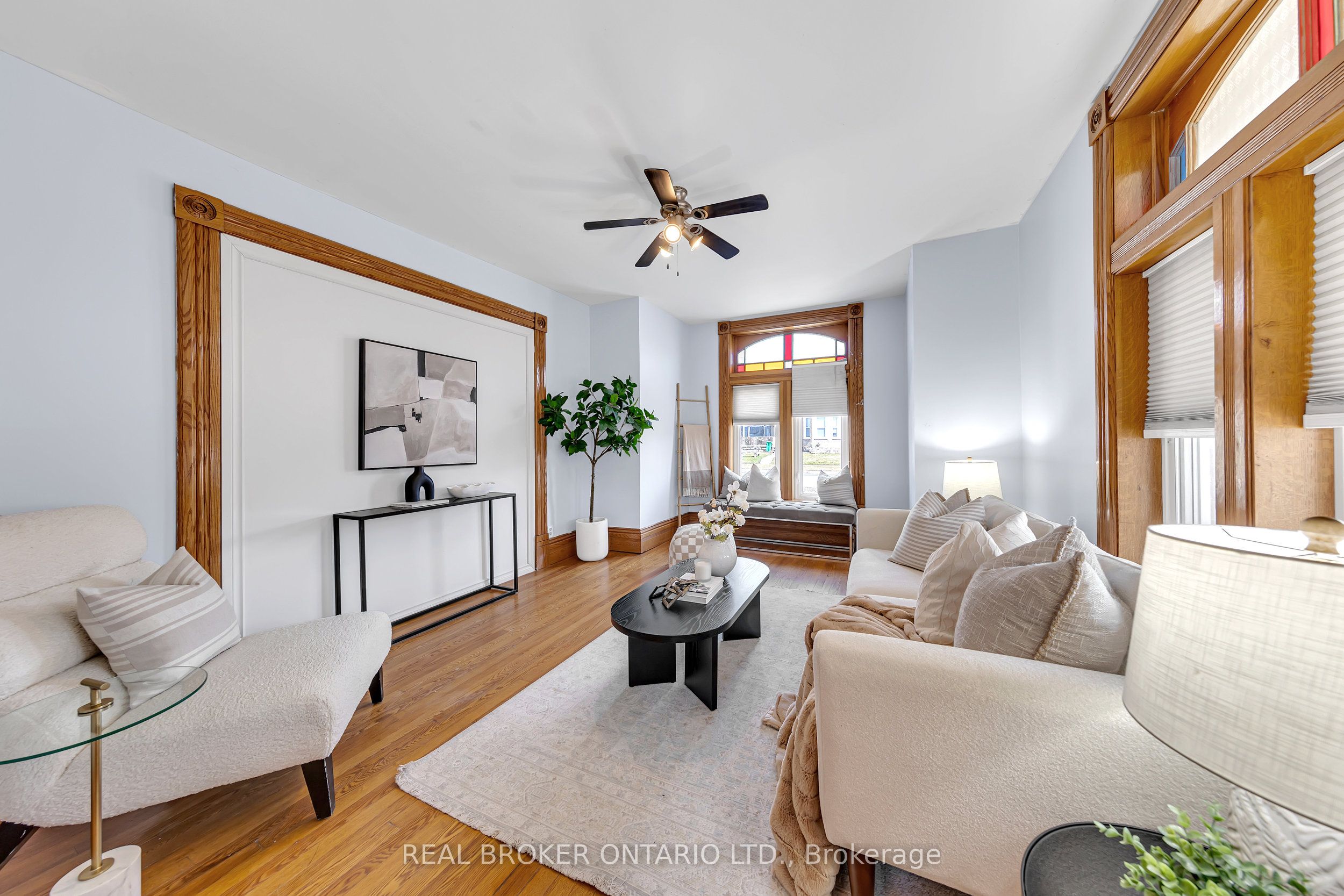 52 Victoria Avenue N MAIN, Peterborough, ON K9H 4W1