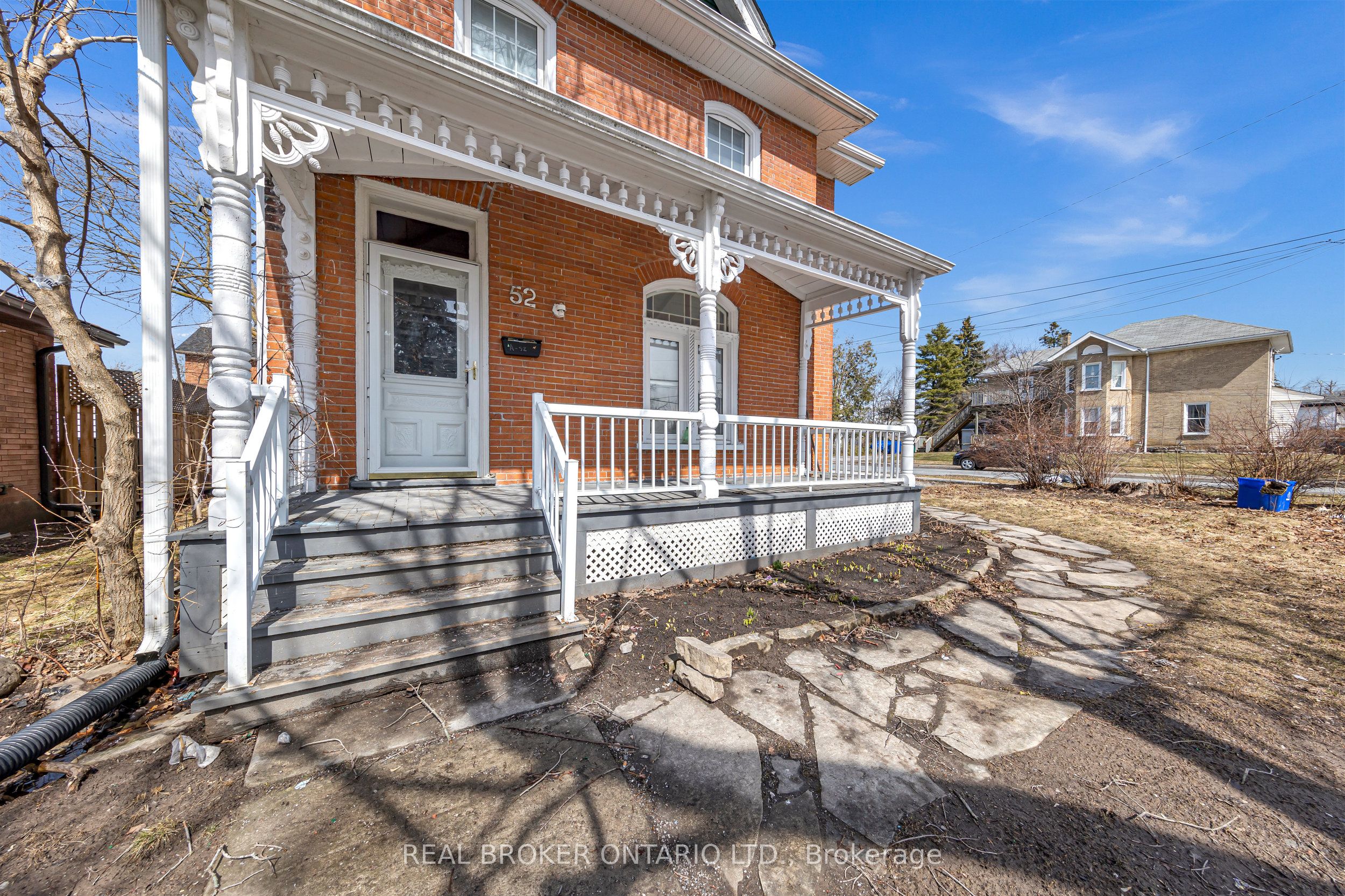 52 Victoria Avenue N MAIN, Peterborough, ON K9H 4W1 photo 2