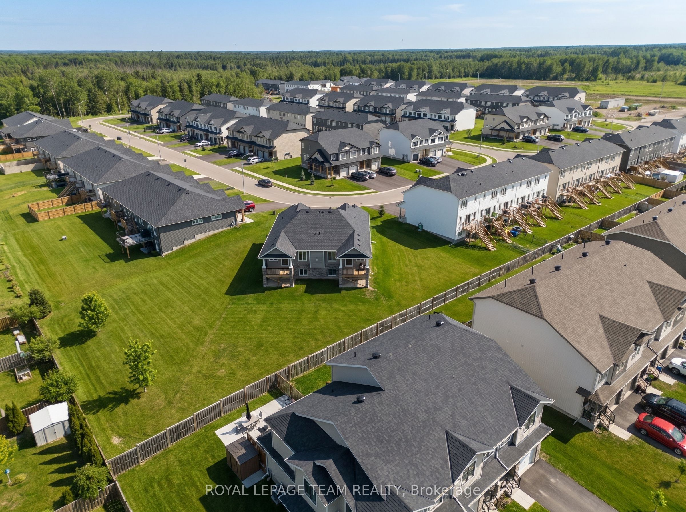 52 Whitcomb Crescent, Smiths Falls, ON K7A 0C2 photo 3