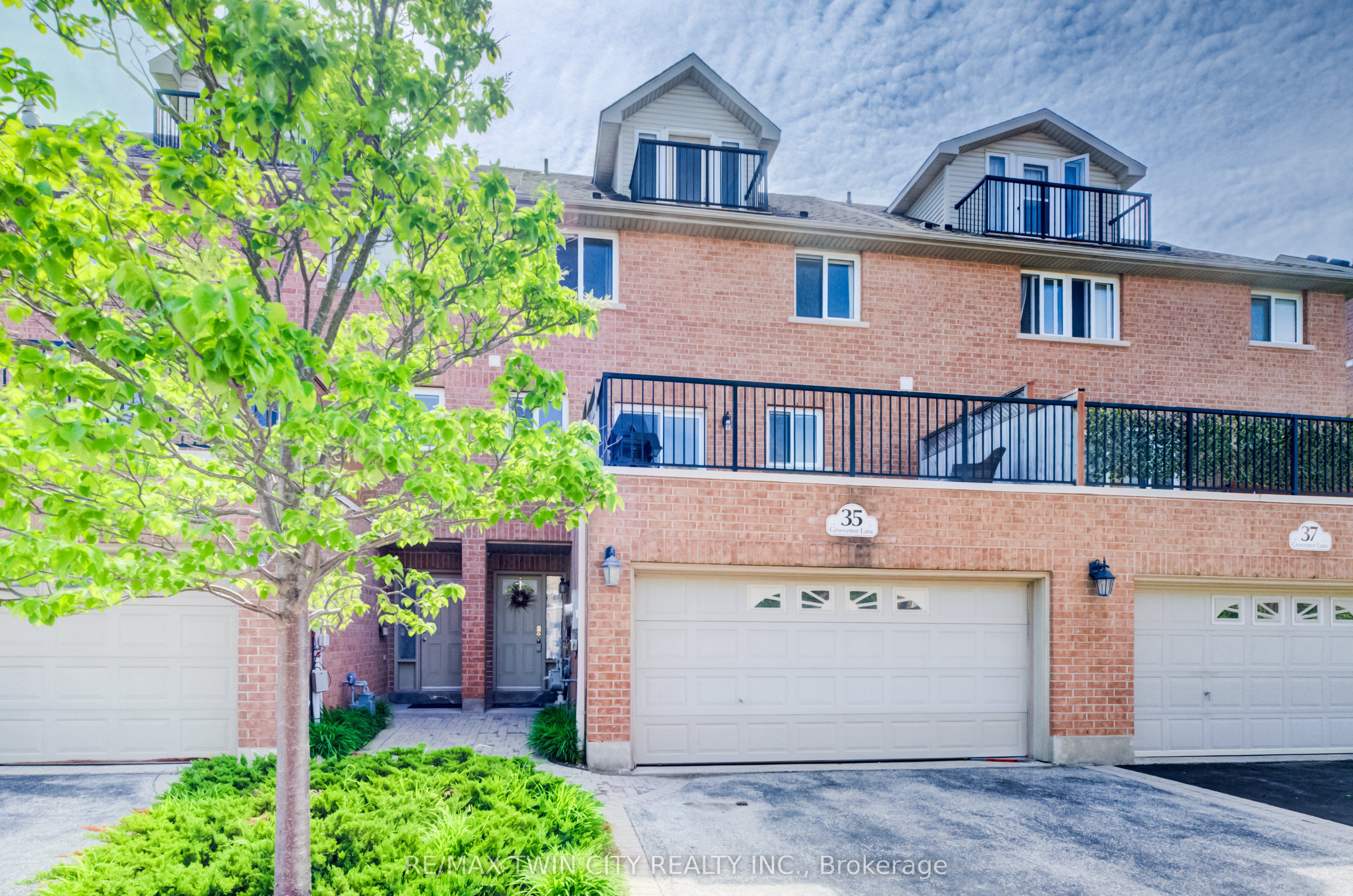 35 Grosvenor Lane, Cambridge, ON N1R 8N2 photo 3