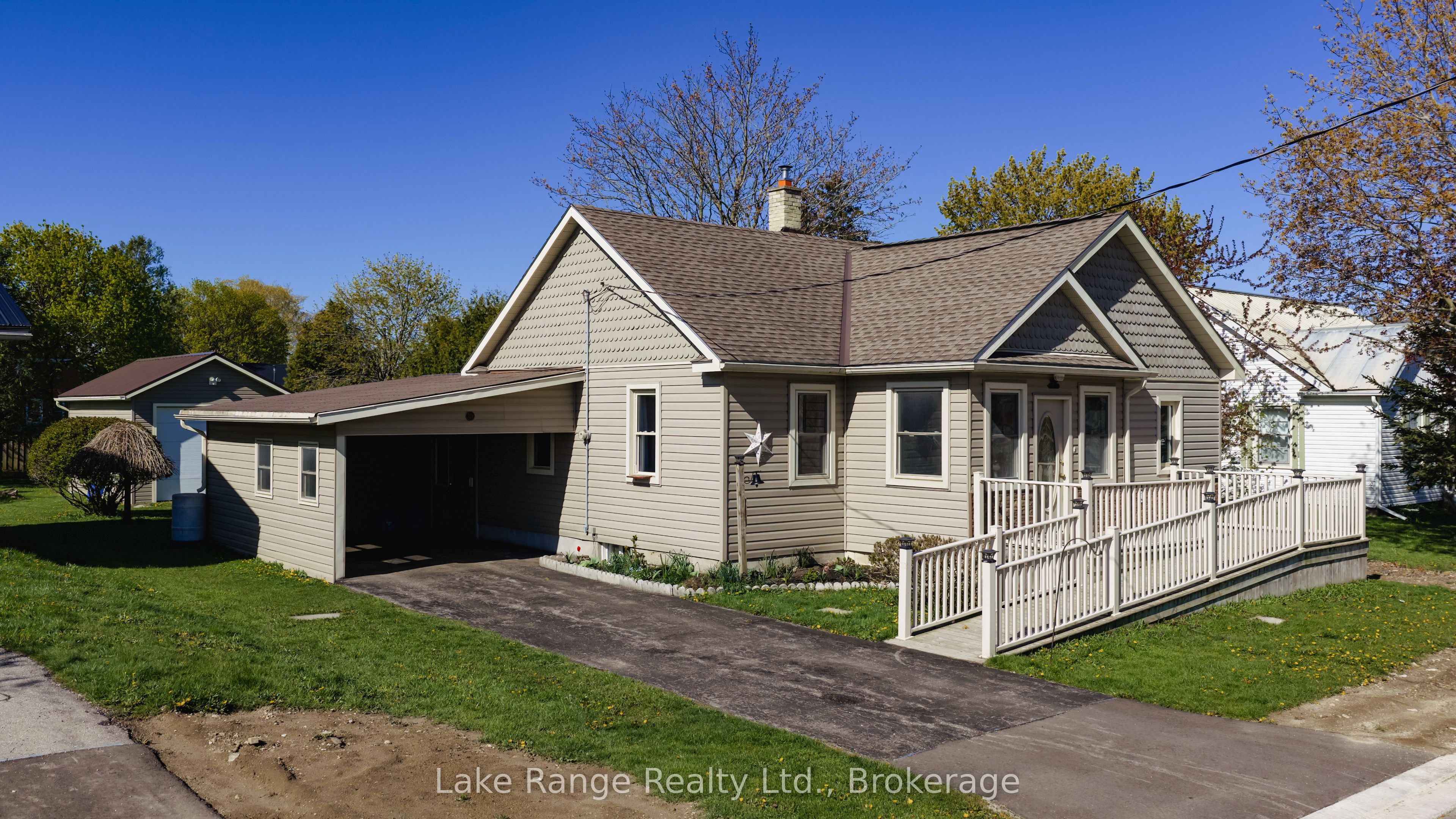524 Gough Street, Huron-Kinloss, ON N0G 2H0 photo 2