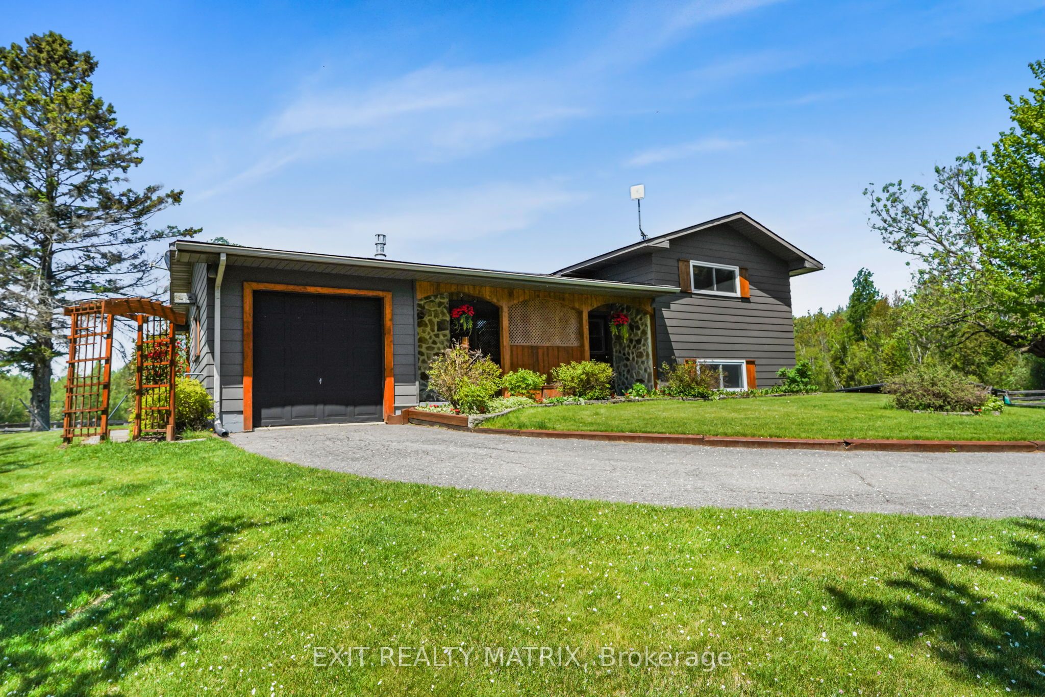 6416 Saumure Road, Orleans - Cumberland and Area, ON K0A 2M0