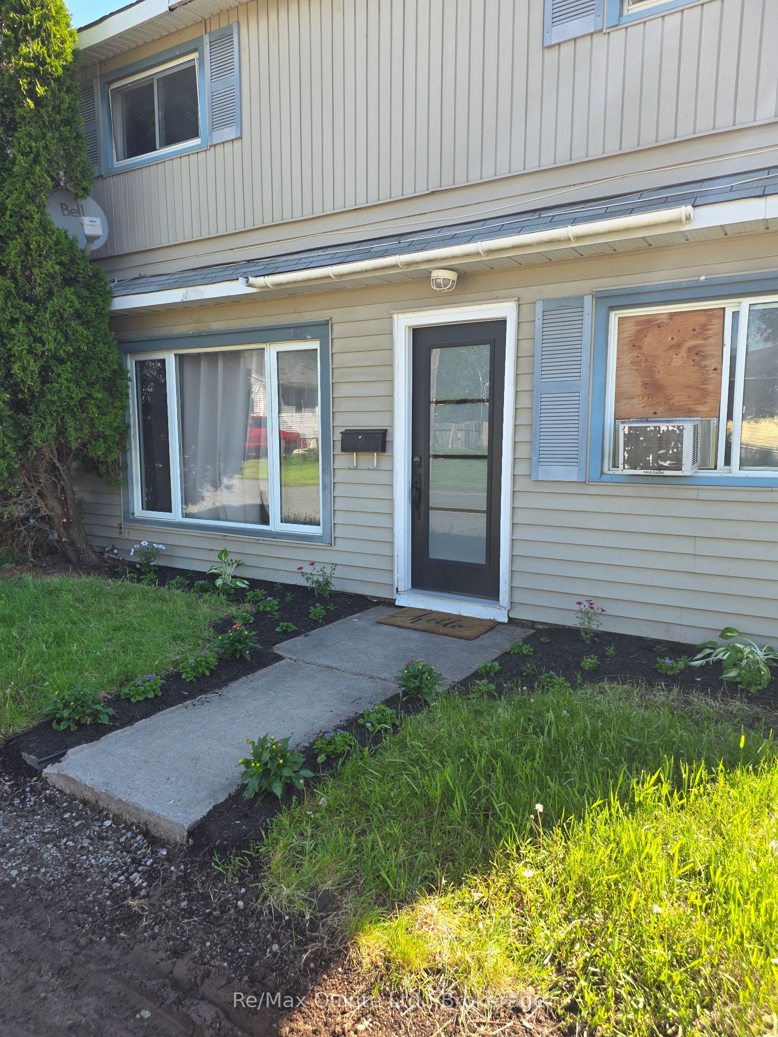 60 Oxford Road, Quinte West, ON K0K 2C0 photo 2