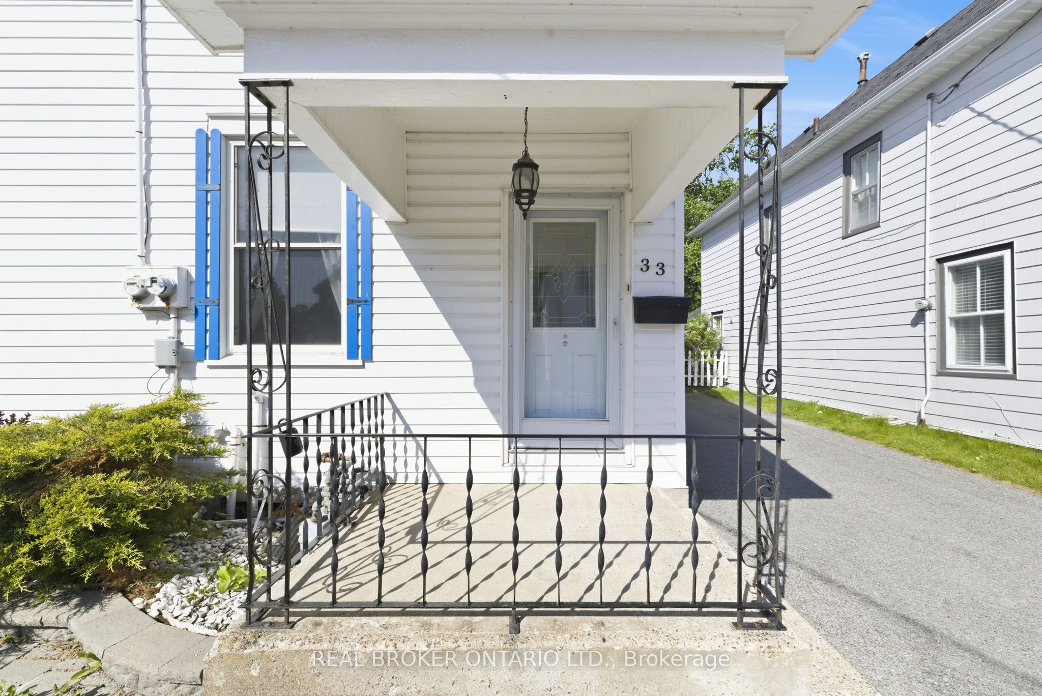 33 Victoria Street, Carleton Place, ON K7C 2W2 photo 2