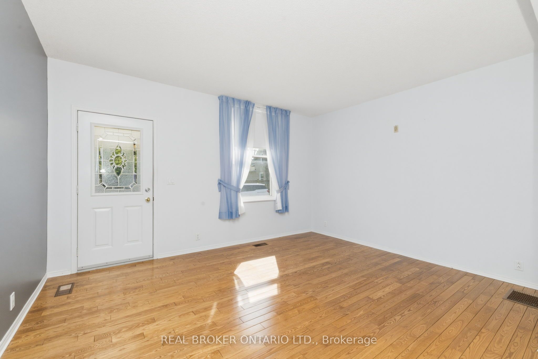 33 Victoria Street, Carleton Place, ON K7C 2W2 photo 4