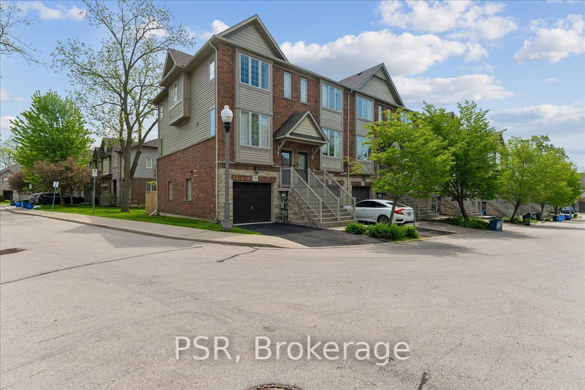 30 Chapman Lane, Hamilton, ON L9G 0A5 photo 5
