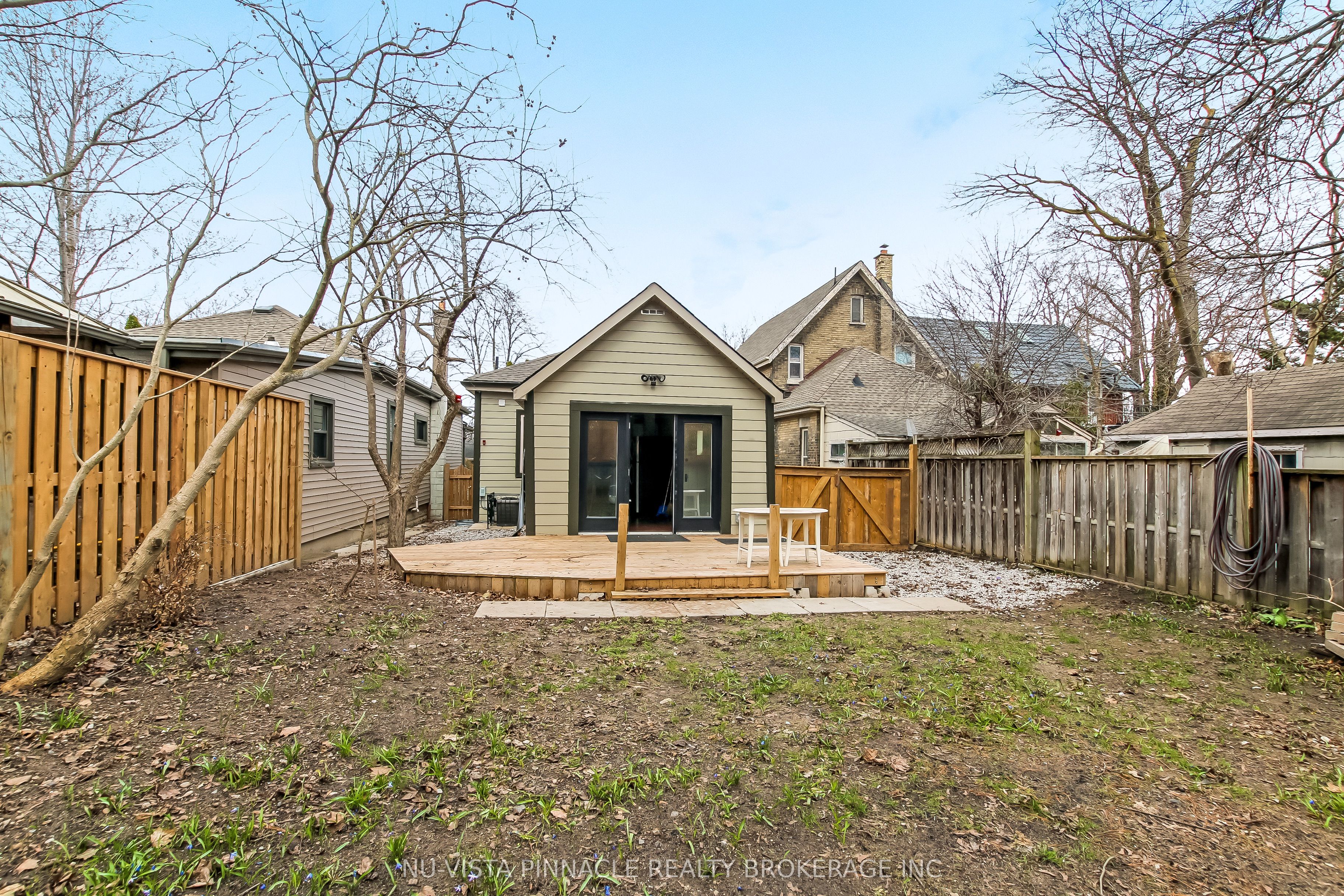 727 Queens Avenue, London East, ON N5W 3H4 photo 3
