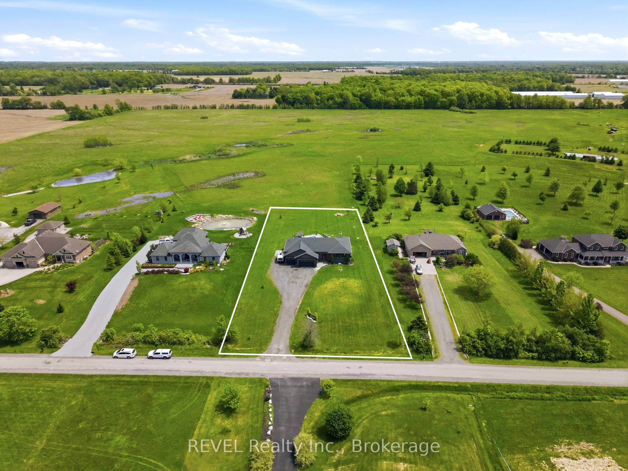 221 Farr Street, Pelham, ON L0S 1C0 photo 2
