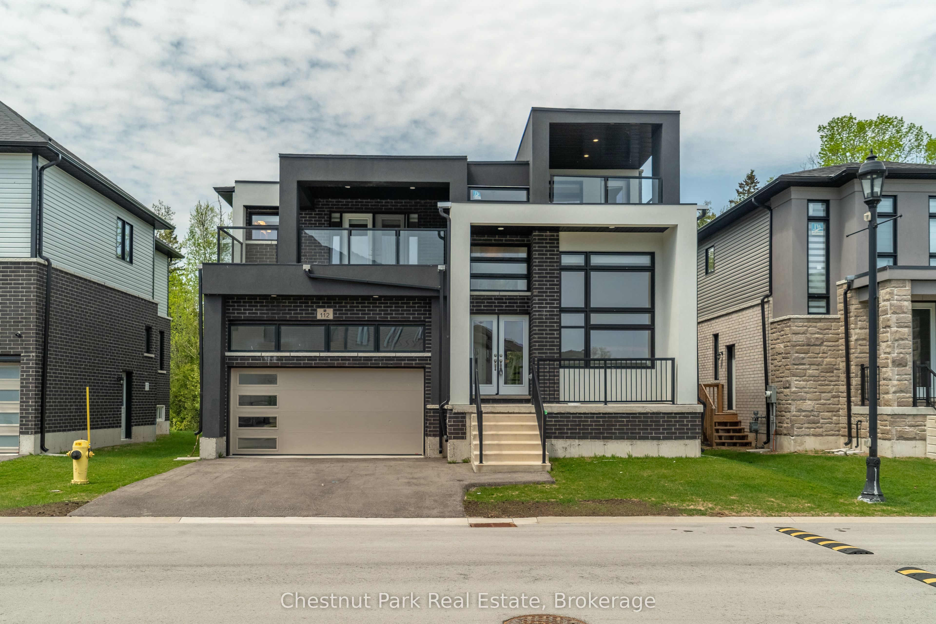 112 Sebastian Street, Blue Mountains, ON N0H 1J0 photo 2