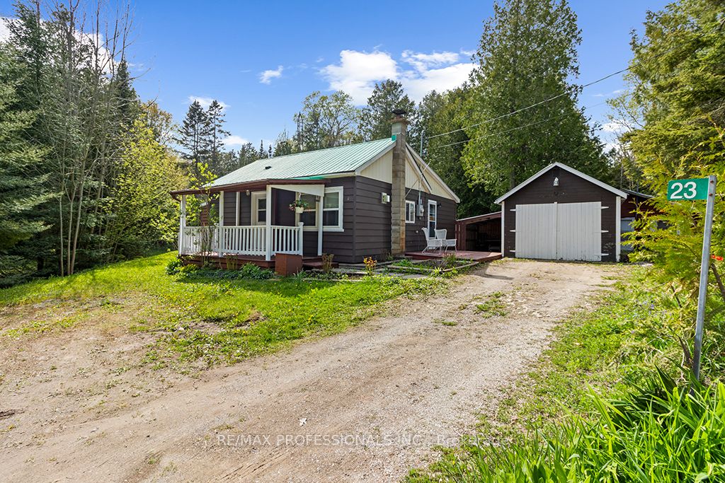 23 Woodstock Avenue, Northern Bruce Peninsula, ON N0H 2M0 photo 2