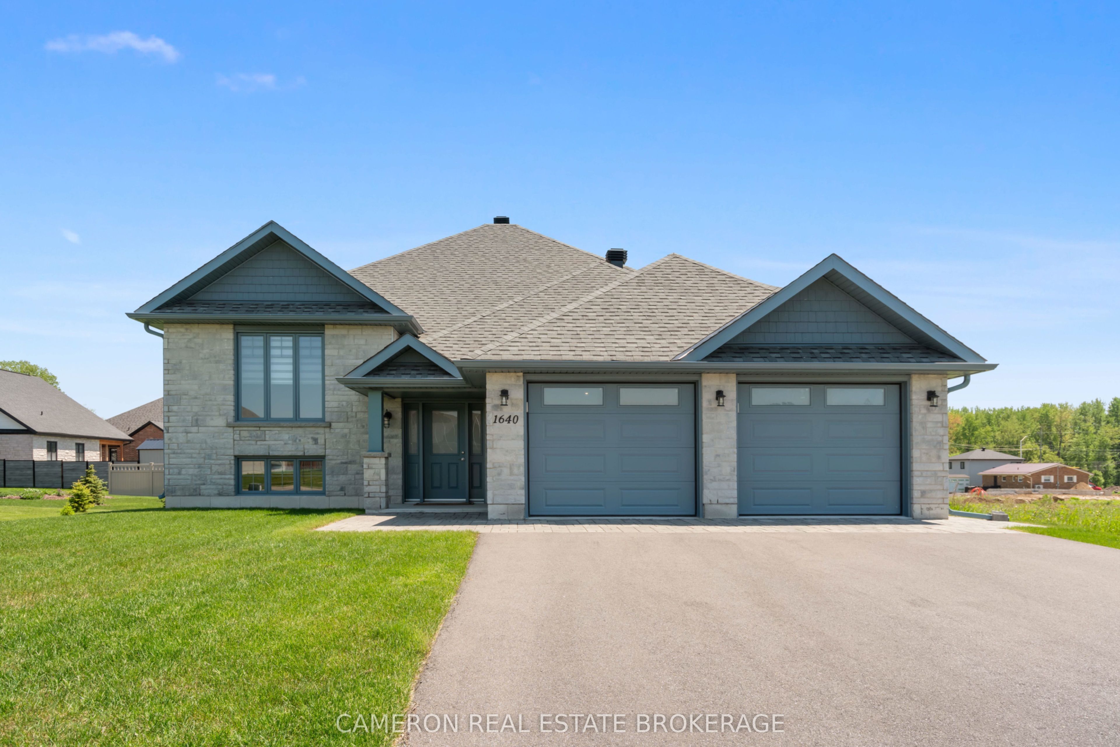 1640 Oxbridge Drive, Cornwall, ON K6J 0B8