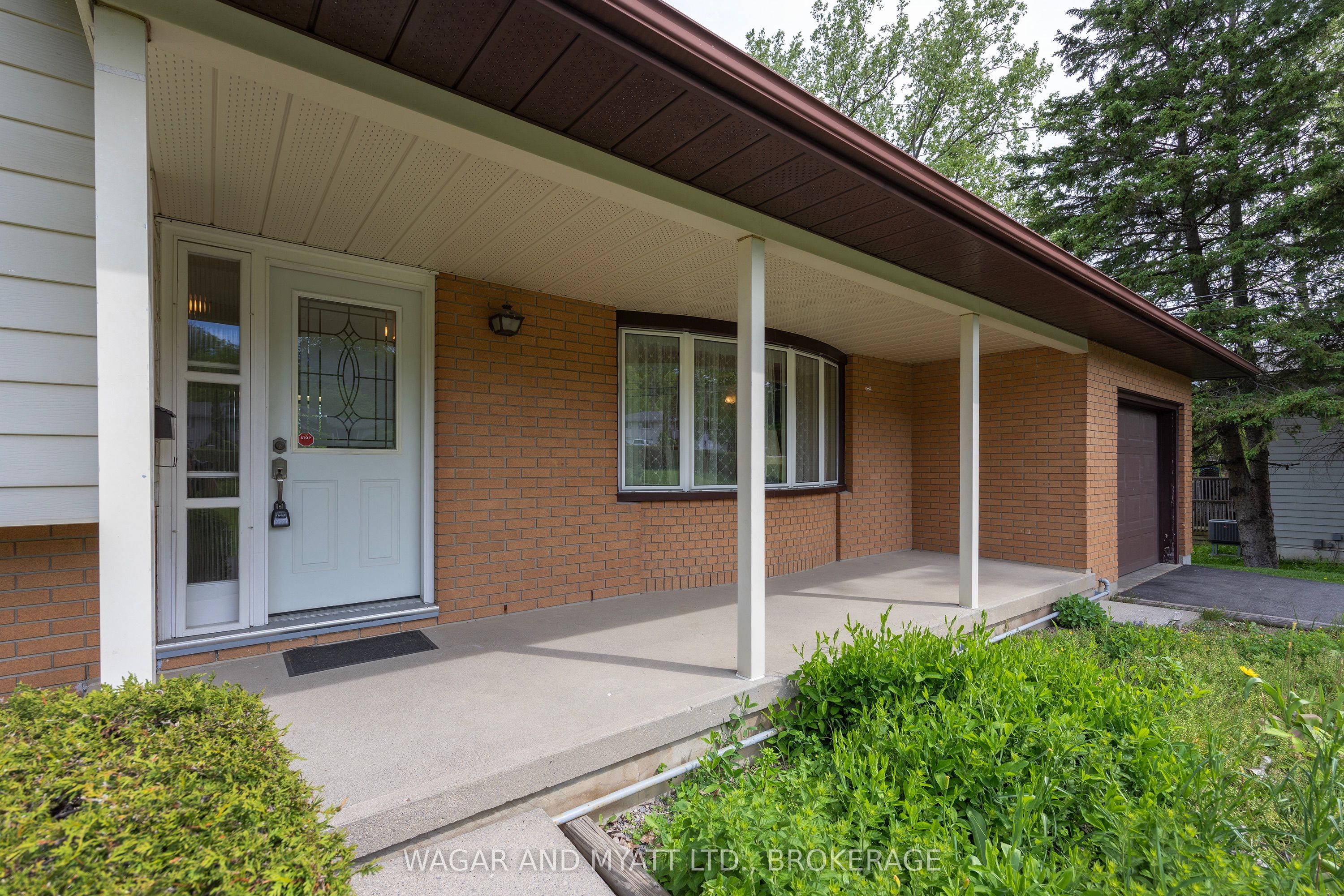 87 RIVER Road, Greater Napanee, ON K7R 3H3 photo 4