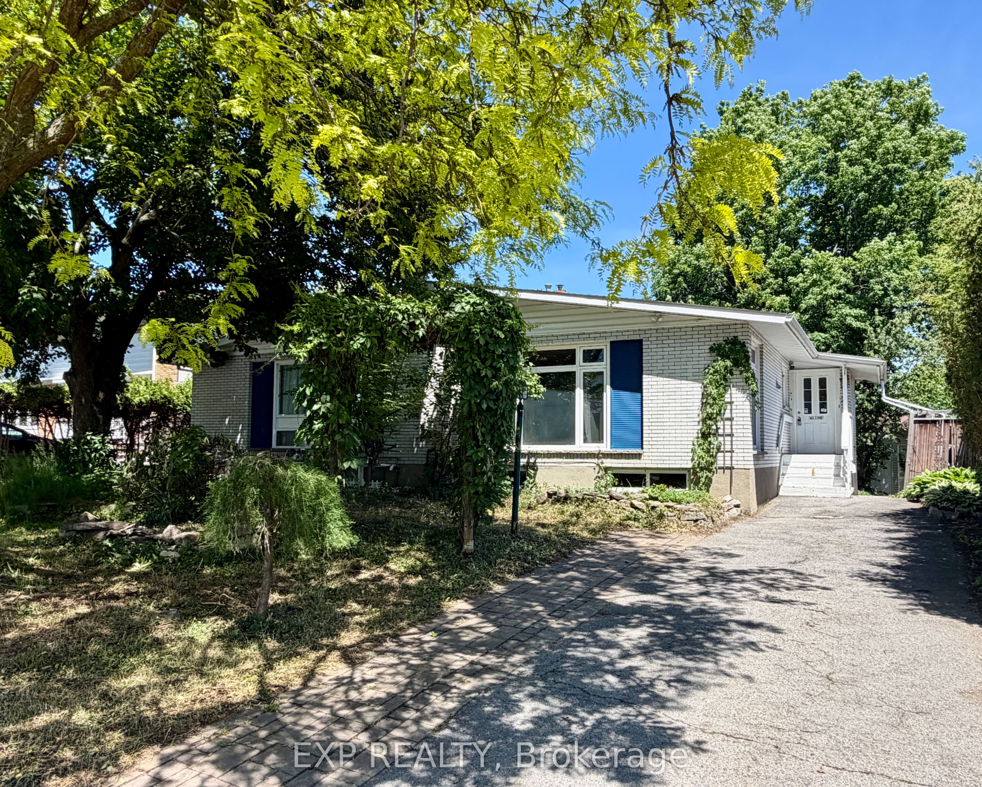 21 SOUTHVIEW Crescent, Cityview - Parkwoods Hills - Rideau Shore, ON K2E 5R4
