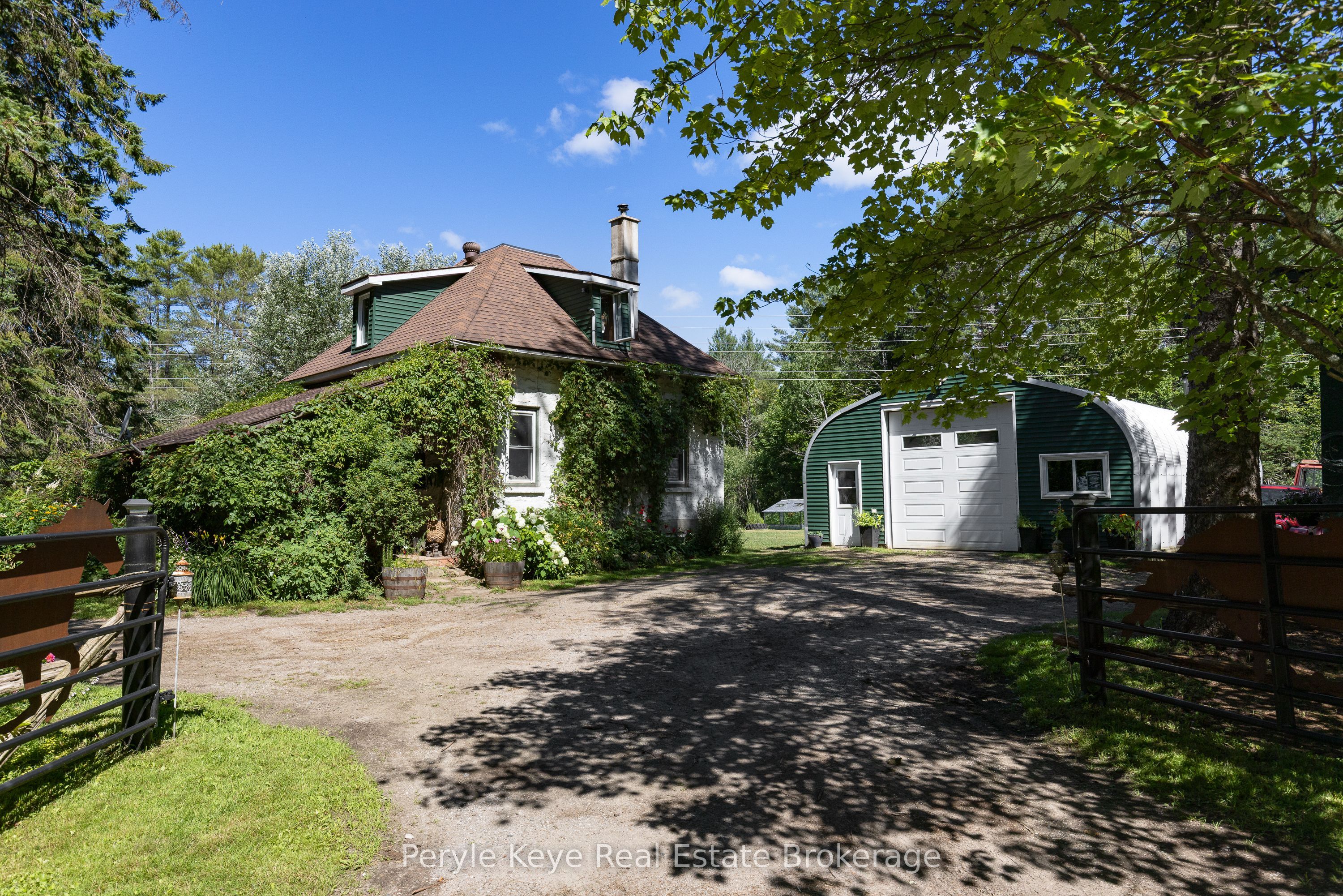 2322 Old Muskoka Road, Huntsville, ON P0B 1M0
