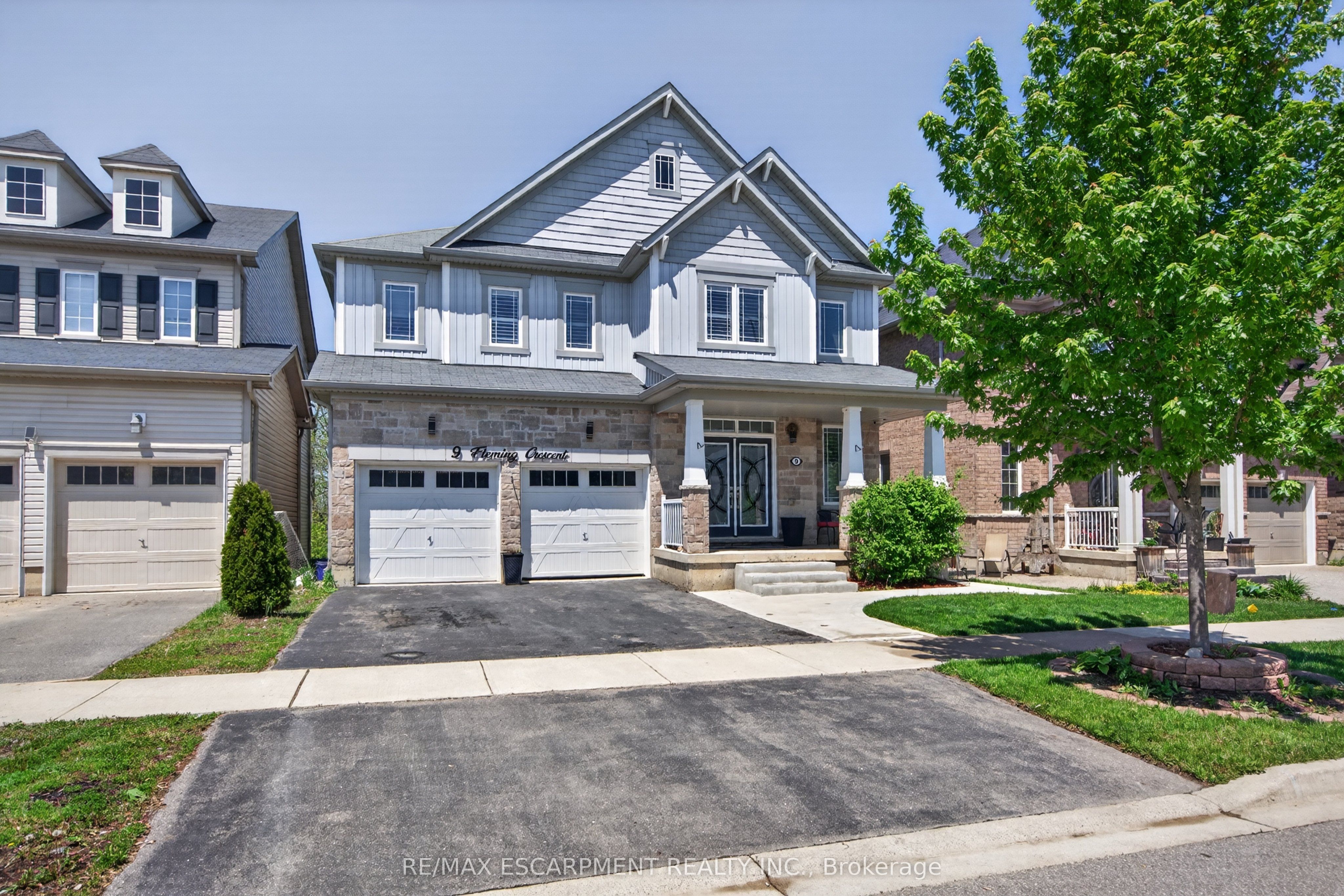 9 Fleming Crescent, Haldimand, ON N3W 0C4 photo 2