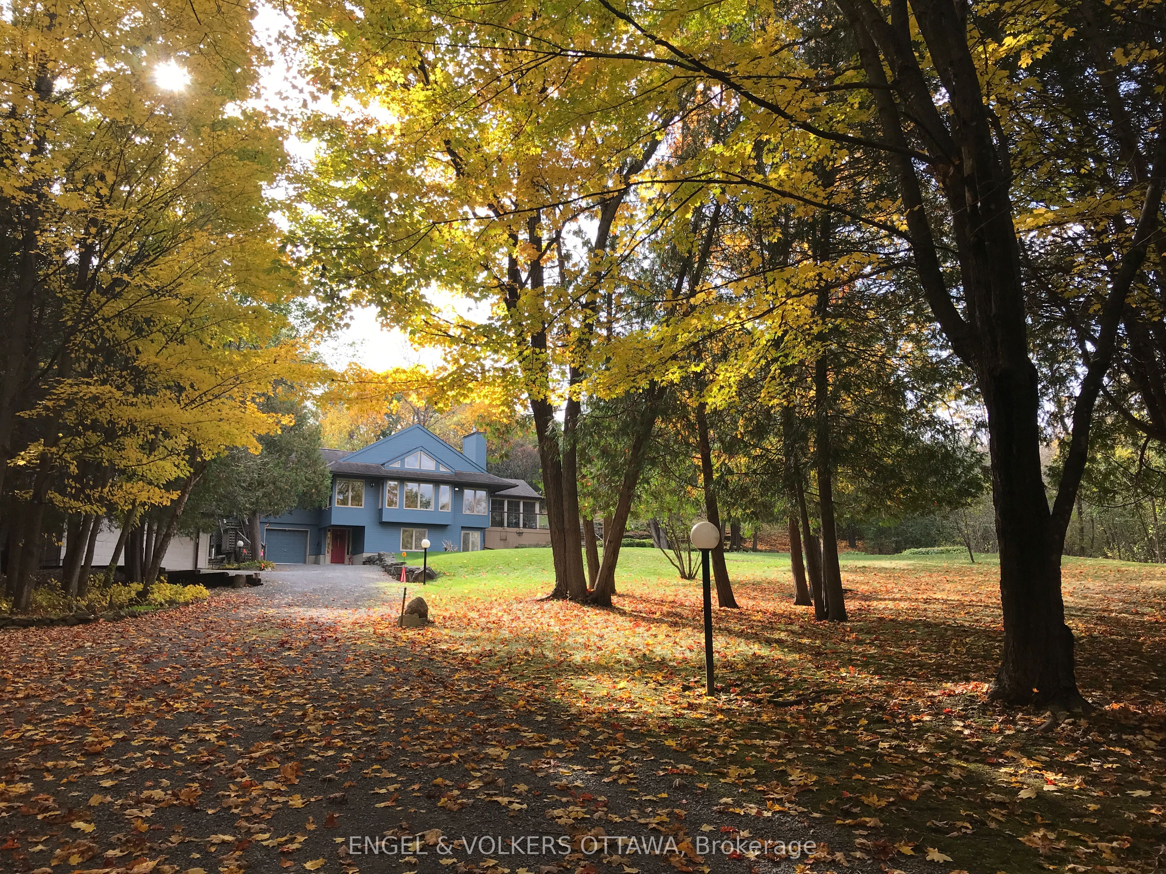 4637 Northwoods Drive, Constance Bay - Dunrobin - Kilmaurs - Woodlawn, ON K0A 3M0 photo 2