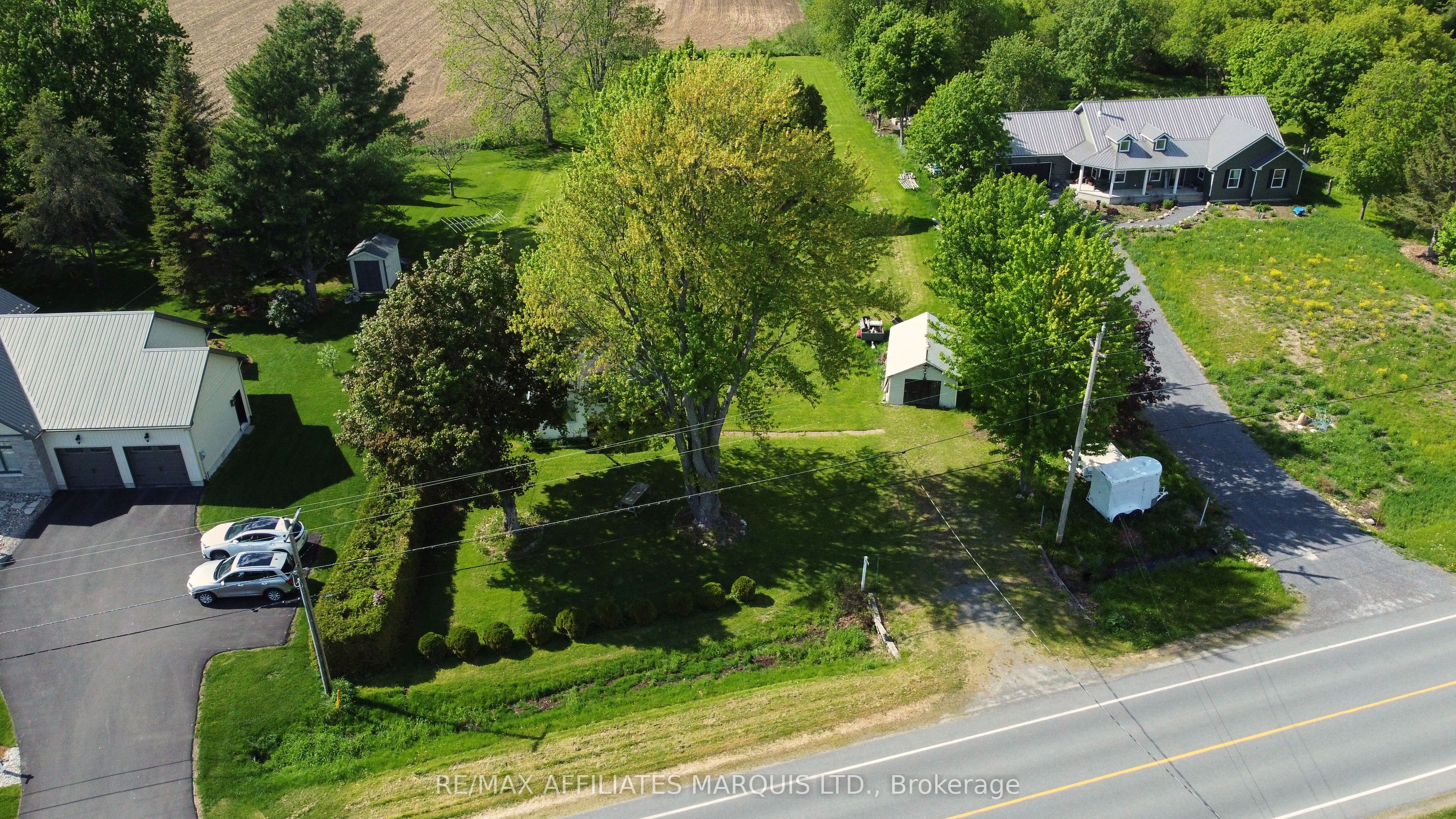 11481 Lakeshore Drive, South Dundas, ON K0E 1K0 photo 4