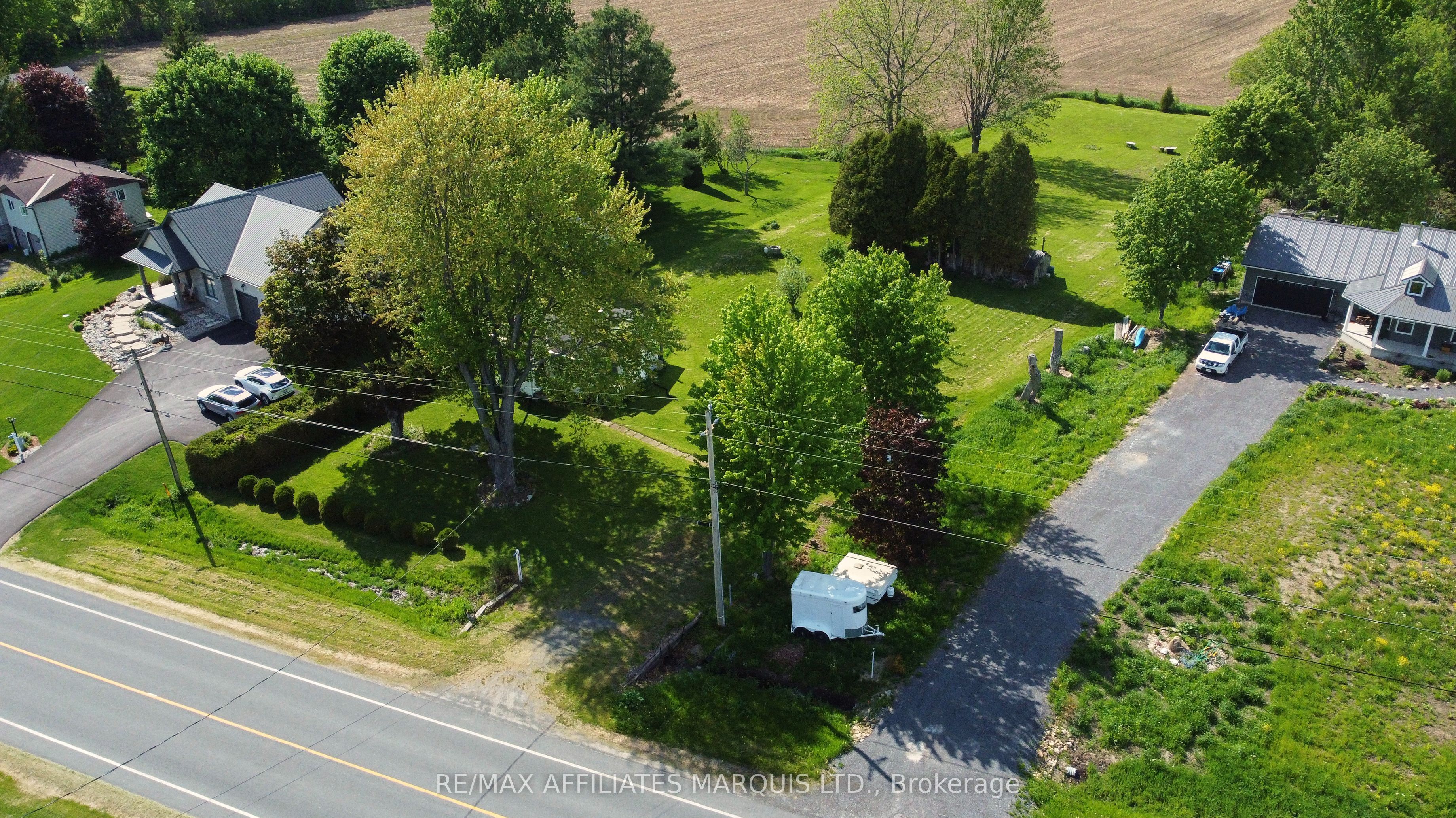 11481 Lakeshore Drive, South Dundas, ON K0E 1K0 photo 5