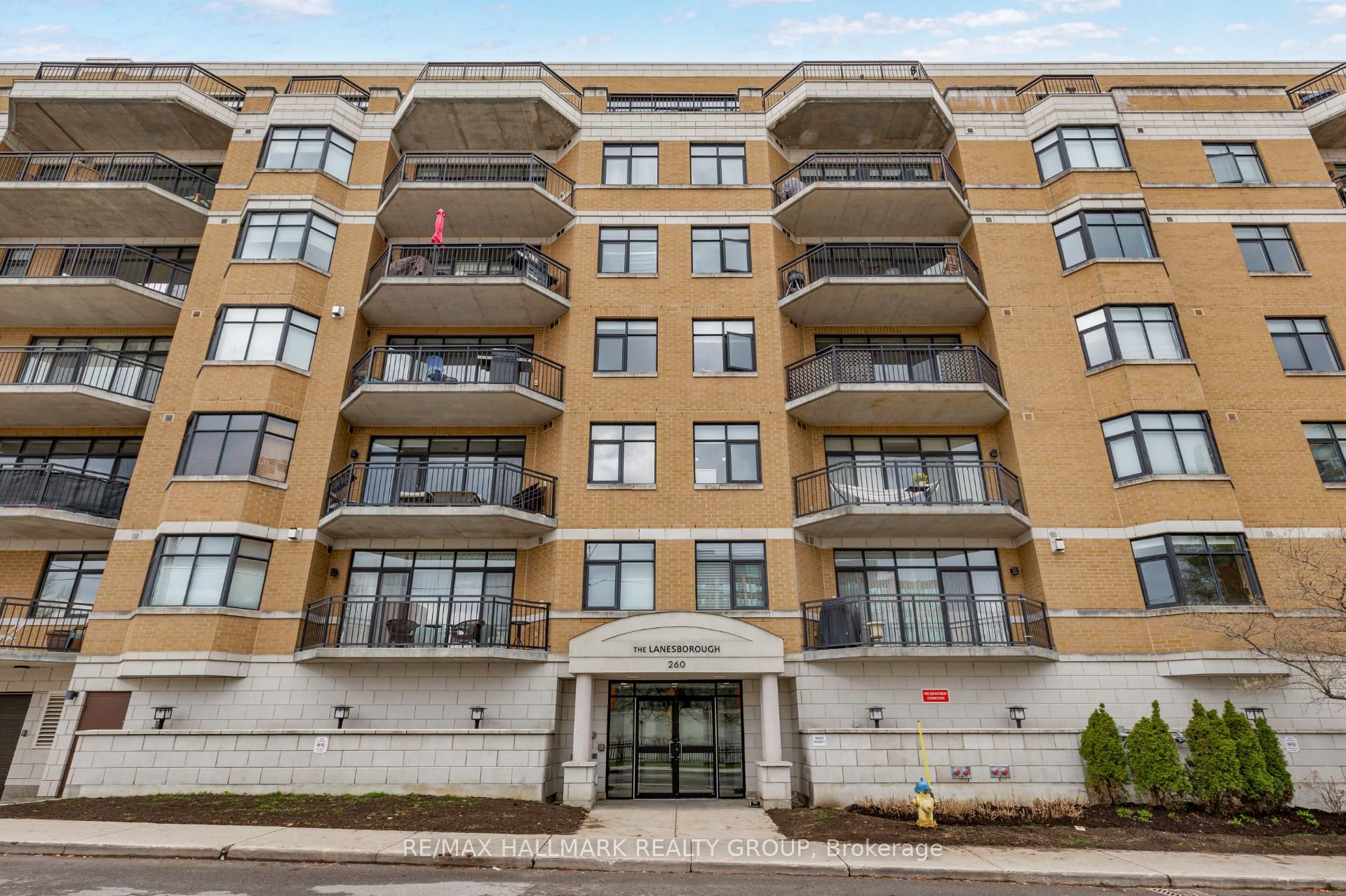 260 Besserer Street 203, Lower Town - Sandy Hill, ON K1N 1J3 photo 2