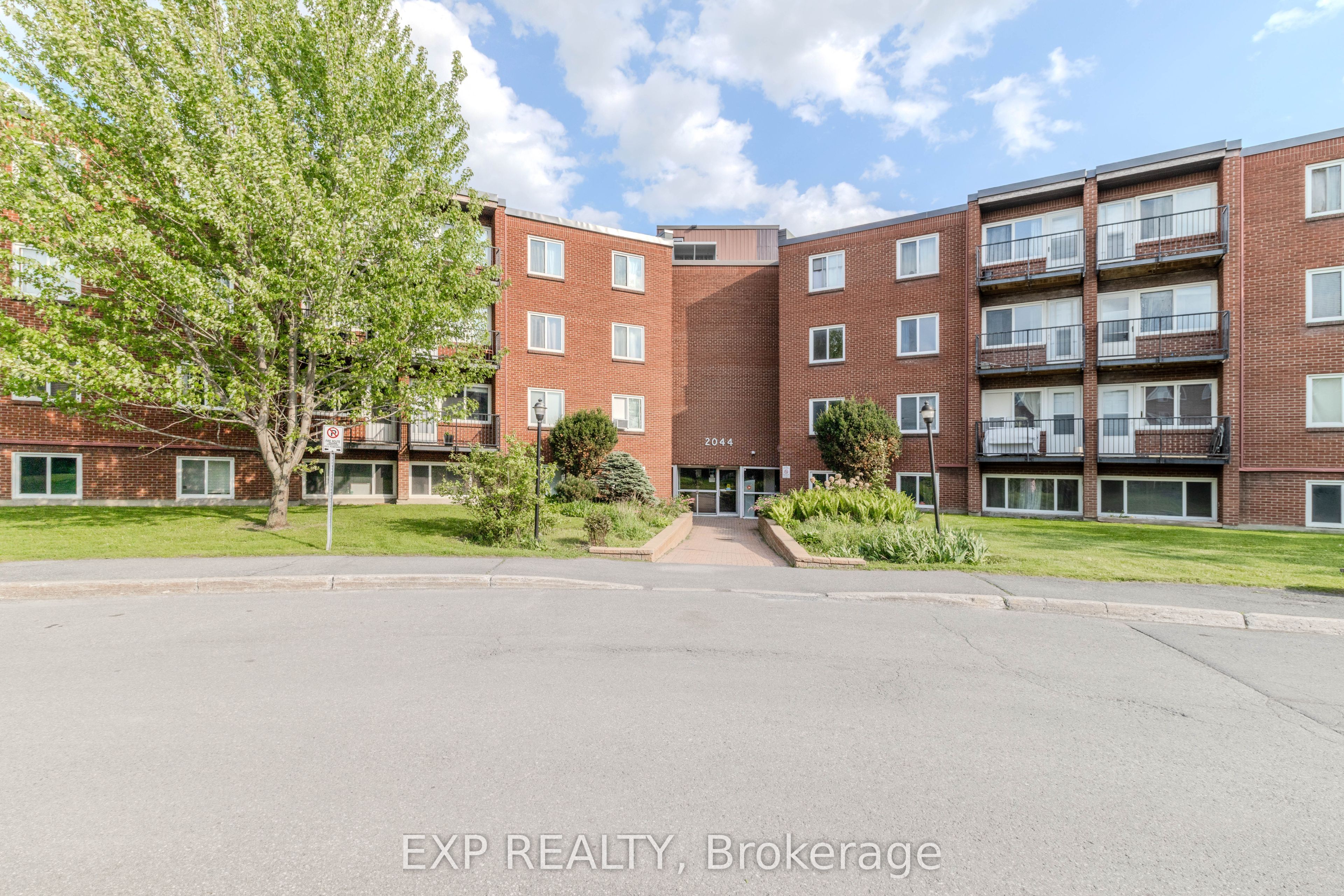 2044 Arrowsmith Drive 404 B, Beacon Hill North - South and Area, ON K1J 7V8