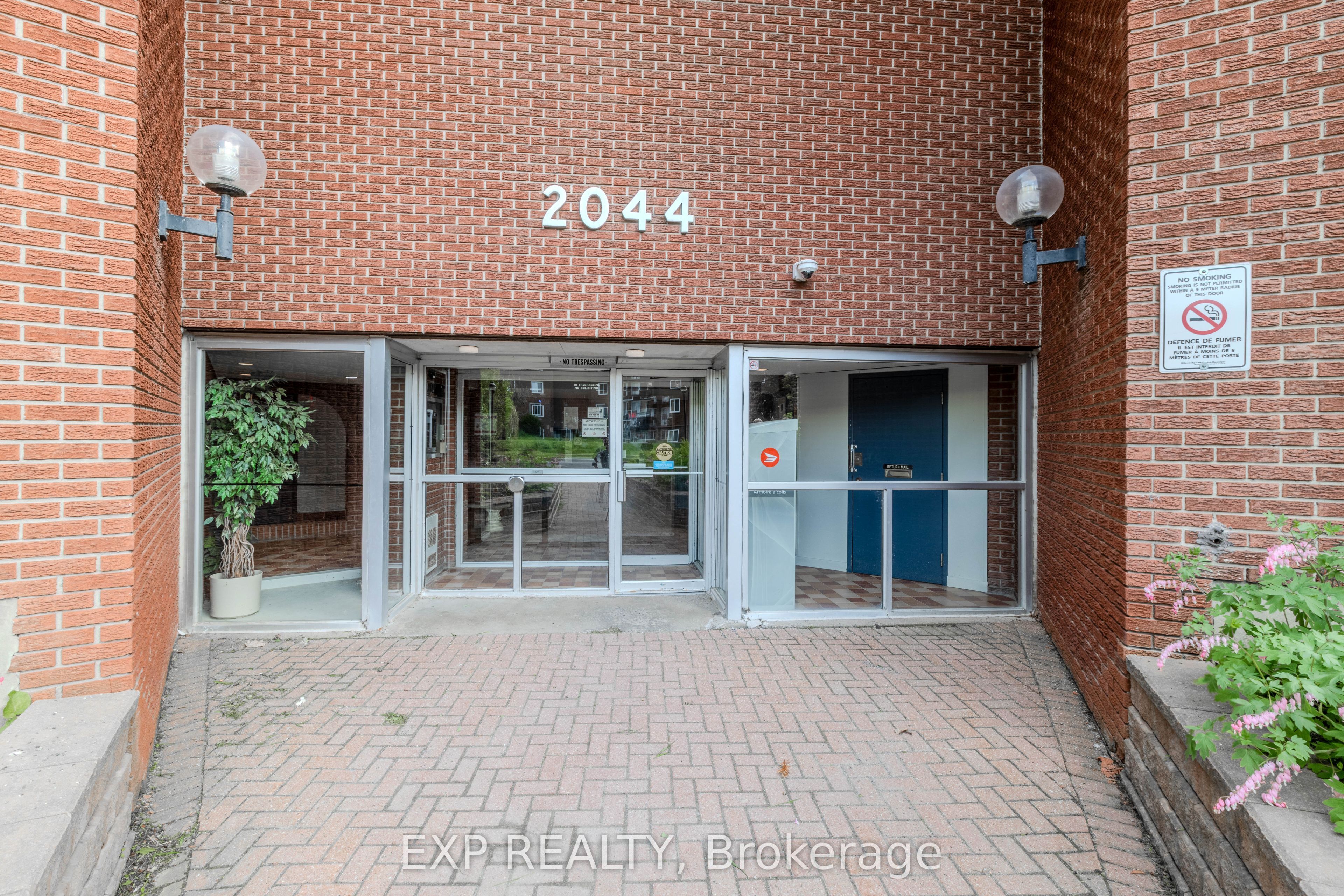 2044 Arrowsmith Drive 404 B, Beacon Hill North - South and Area, ON K1J 7V8 photo 2