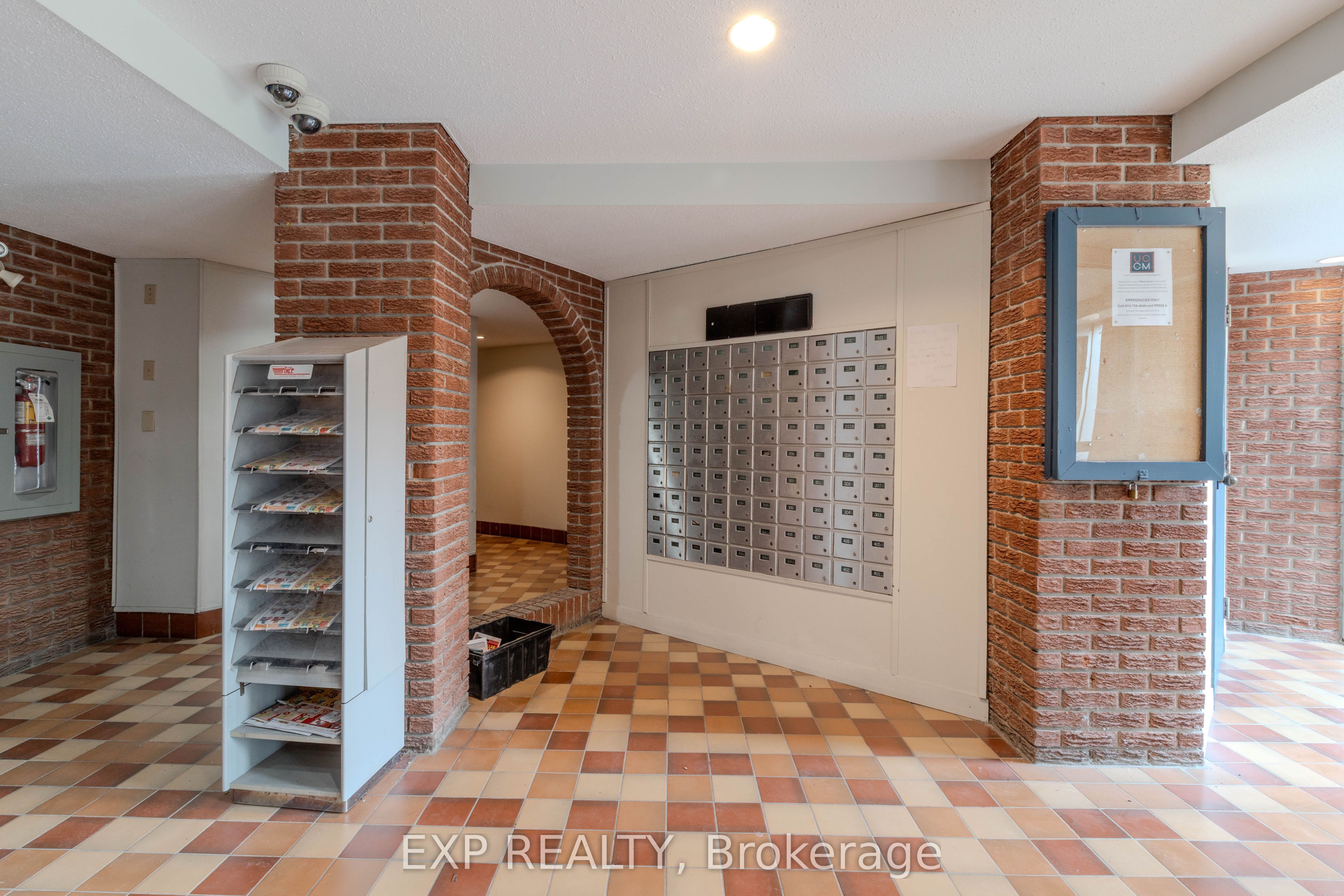 2044 Arrowsmith Drive 404 B, Beacon Hill North - South and Area, ON K1J 7V8 photo 4