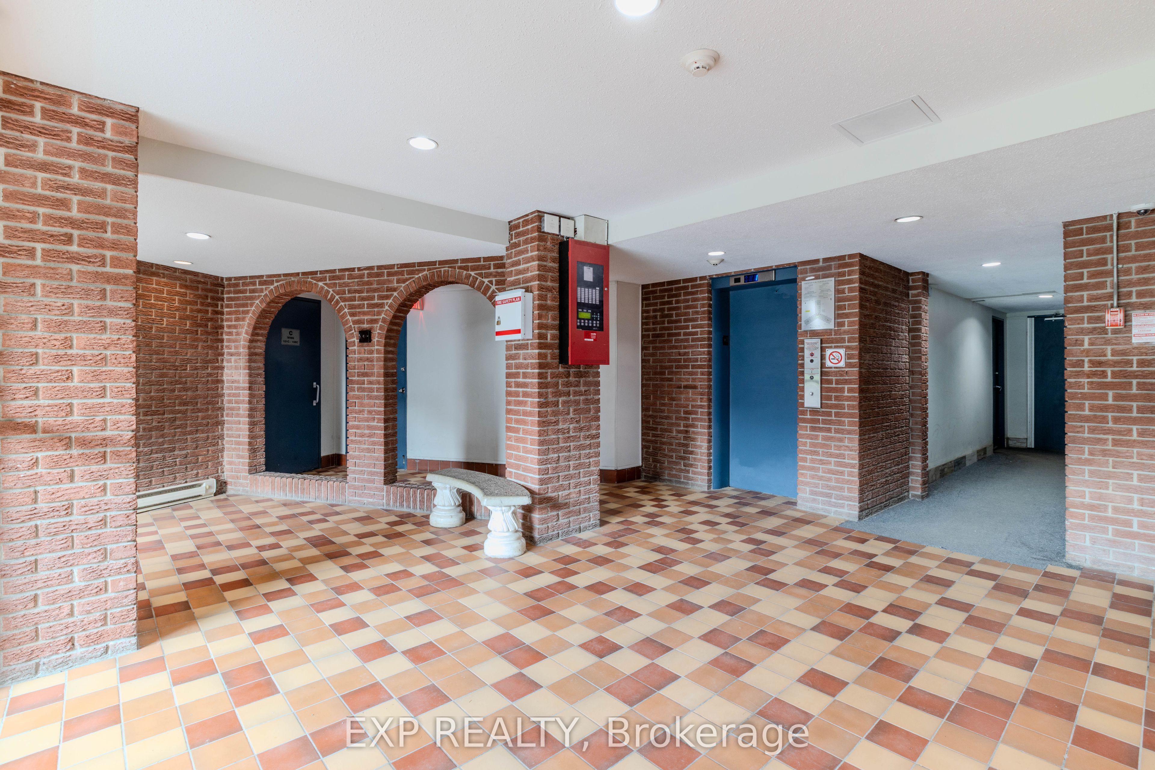 2044 Arrowsmith Drive 404 B, Beacon Hill North - South and Area, ON K1J 7V8 photo 5