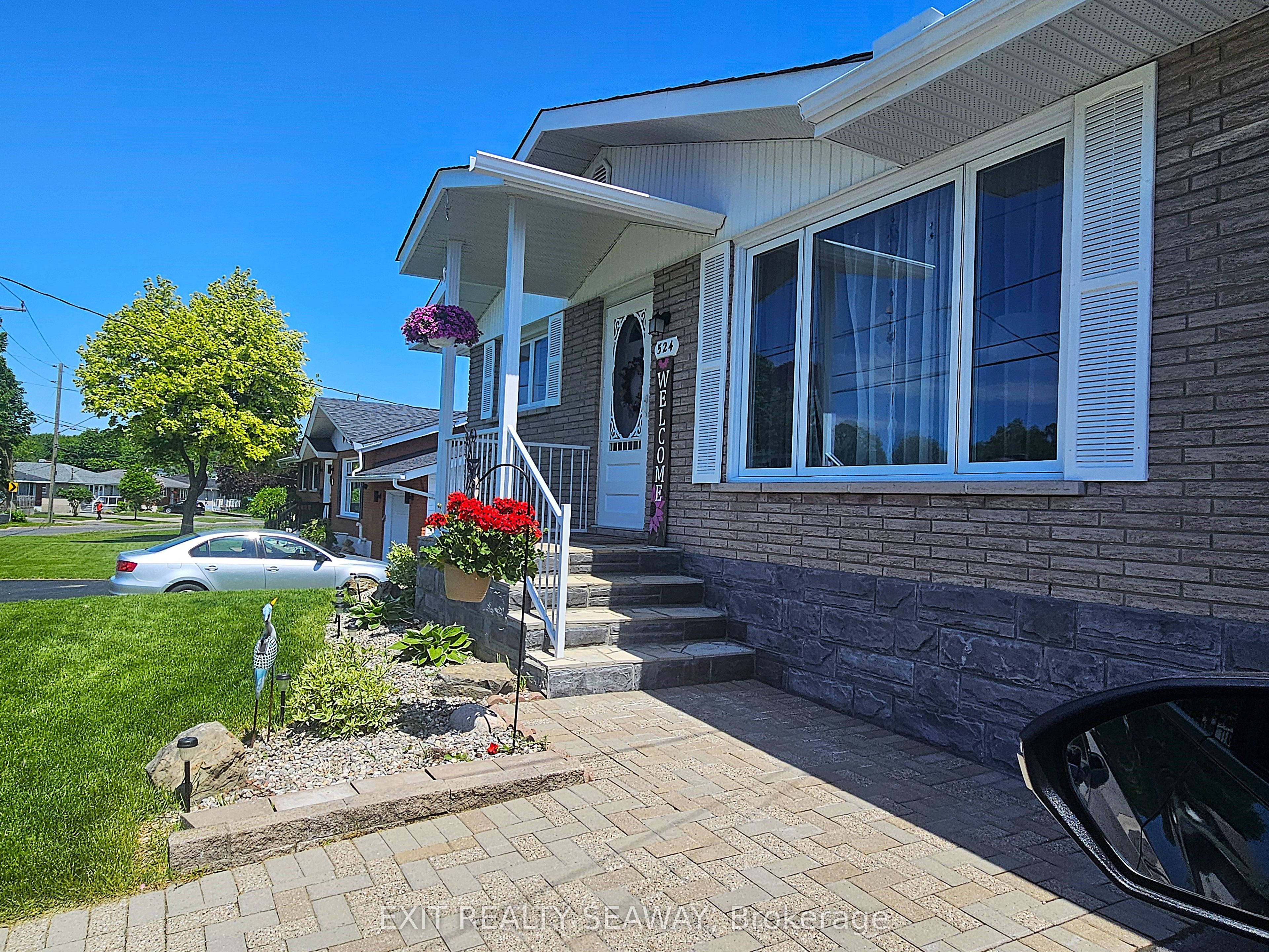 524 Anthony Street, Cornwall, ON K6H 5L3 photo 2