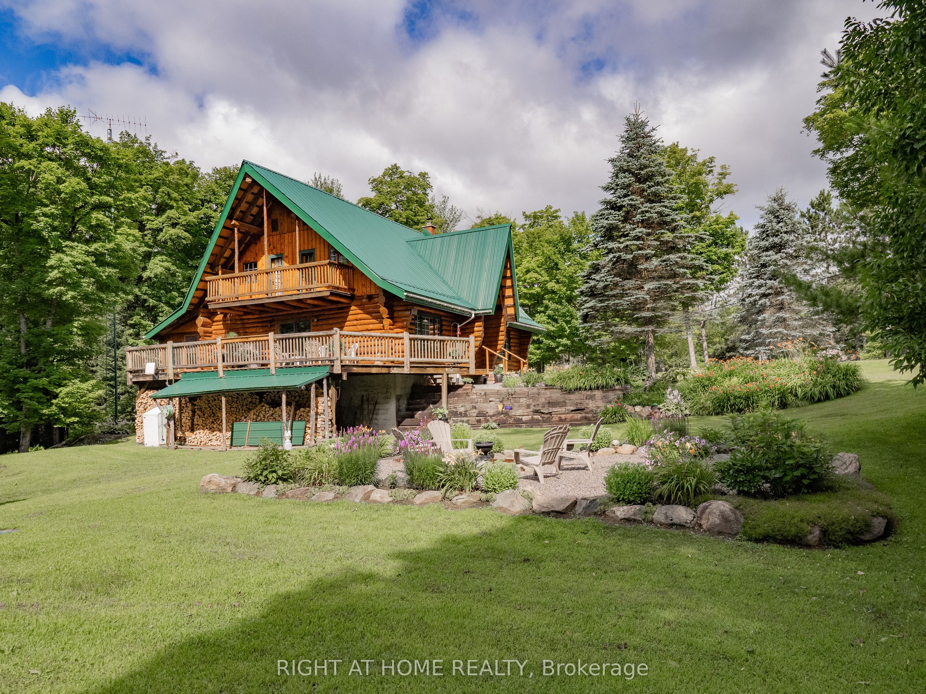 1696 Highway 118 E, Bracebridge, ON P1L 1X1 photo 3