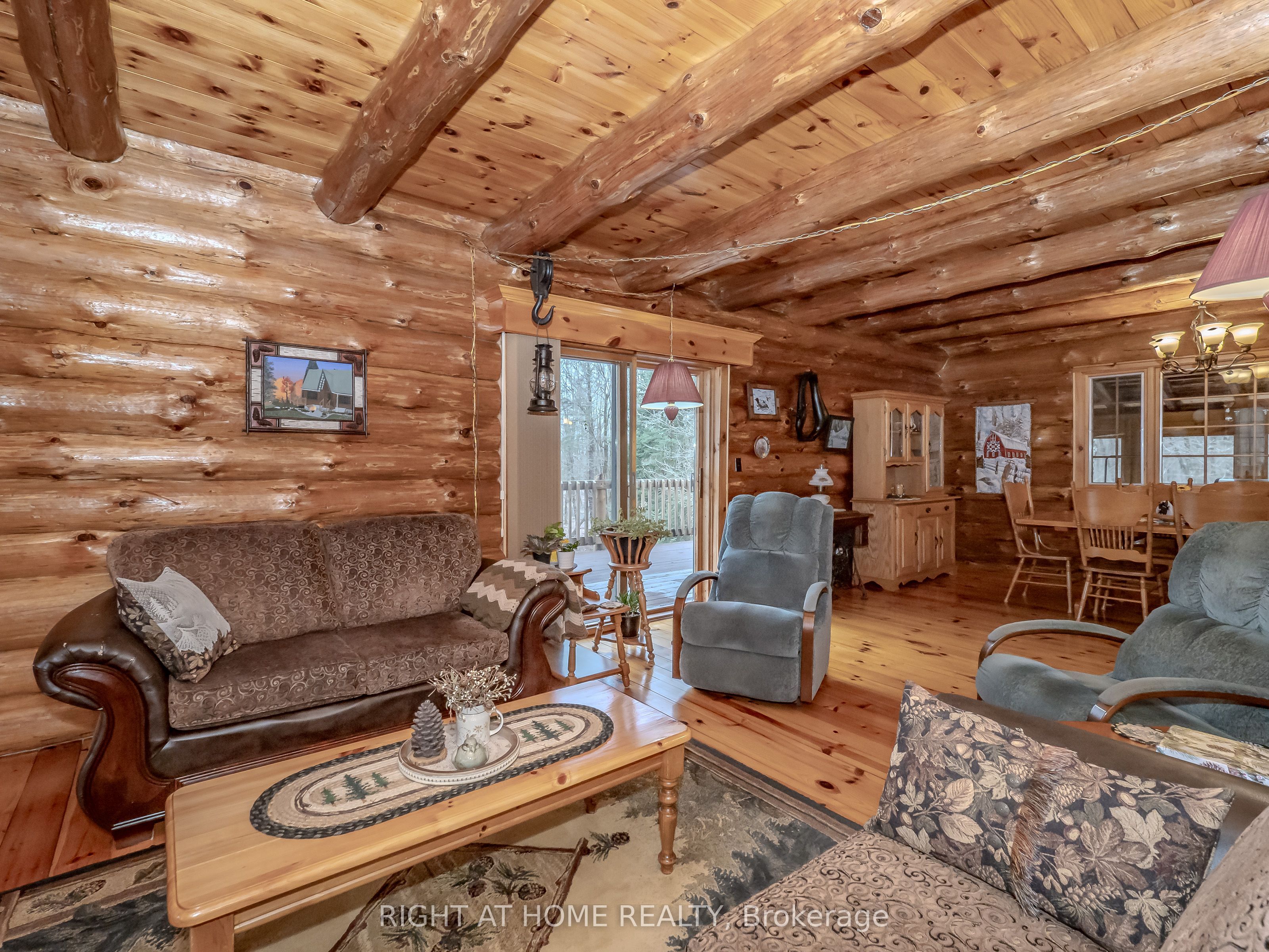 1696 Highway 118 E, Bracebridge, ON P1L 1X1 photo 5