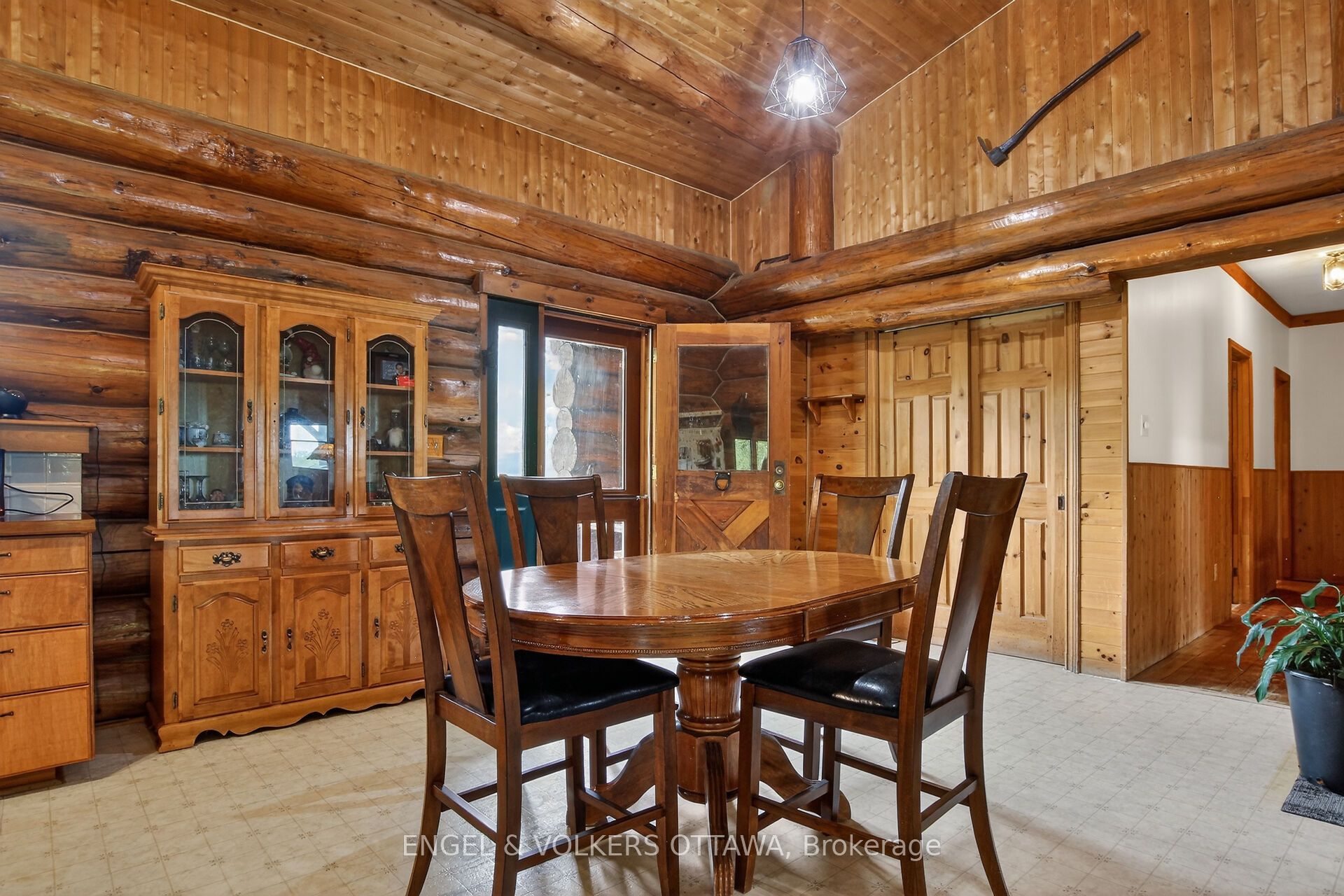 531 Mackay Line Road, Tay Valley, ON K0G 1A0 photo 3