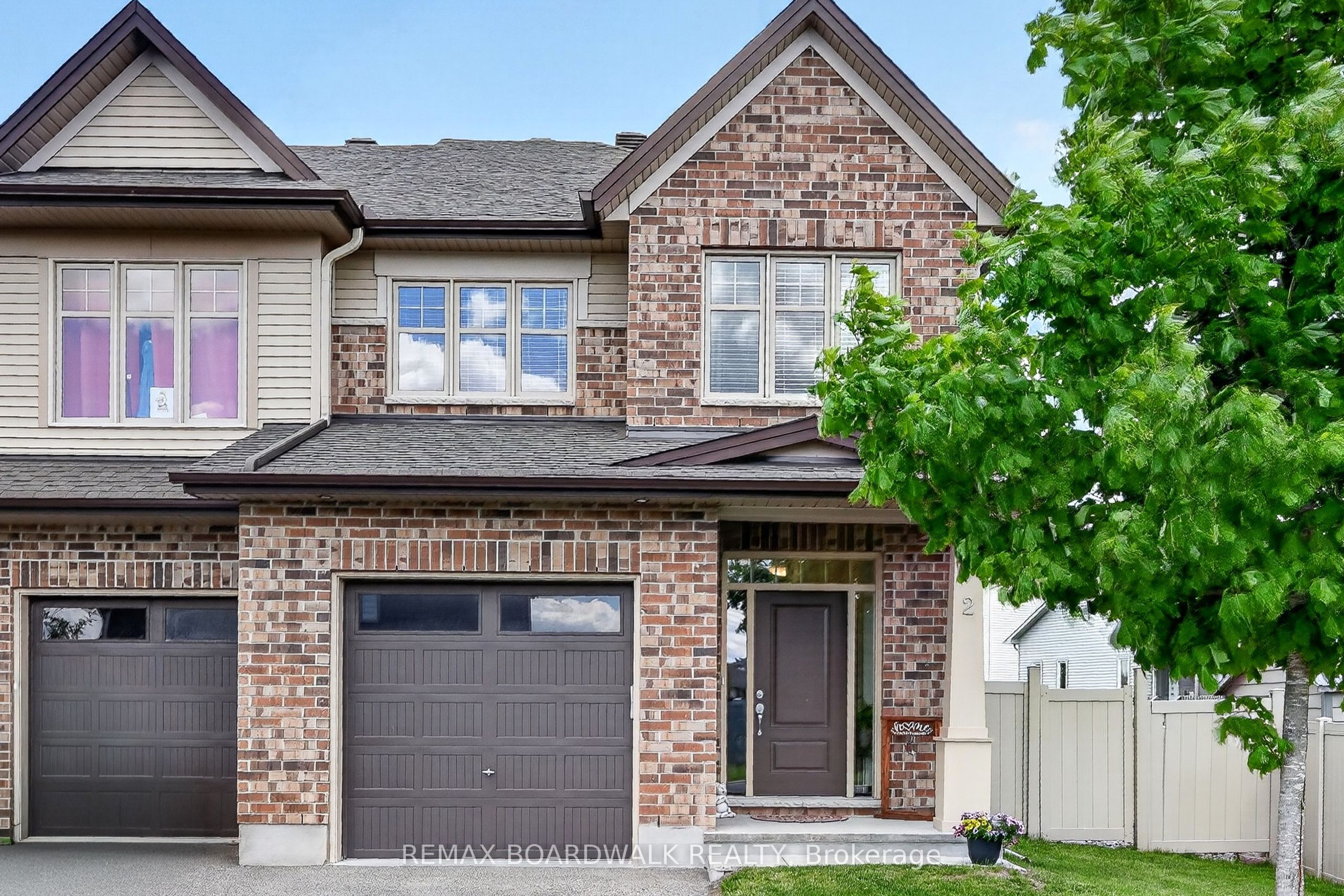 2 Duncanville Street, Russell, ON K4R 1E5
