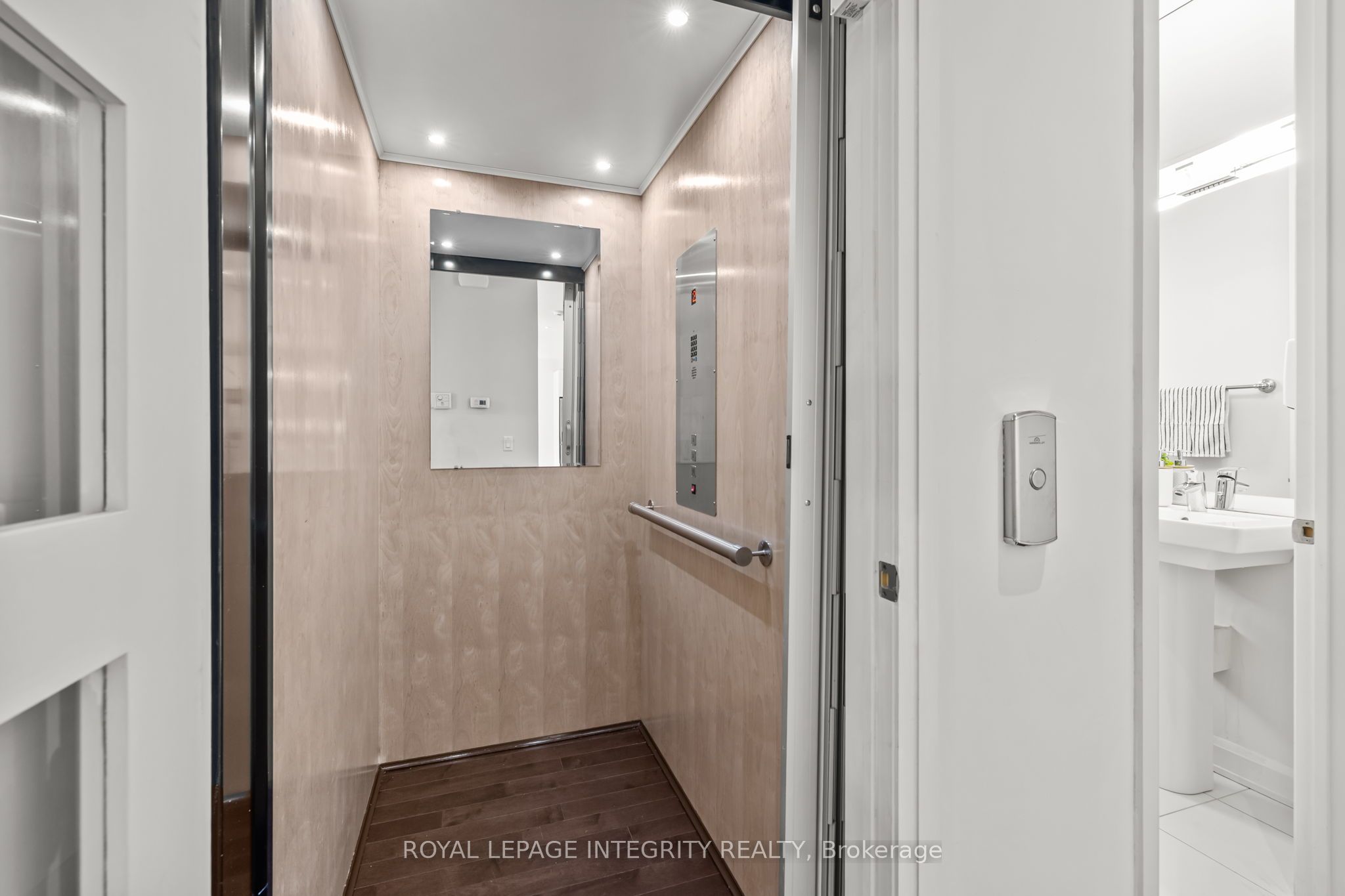 143 Stonemeadow Drive, Kanata, ON K2M 0G9 photo 5