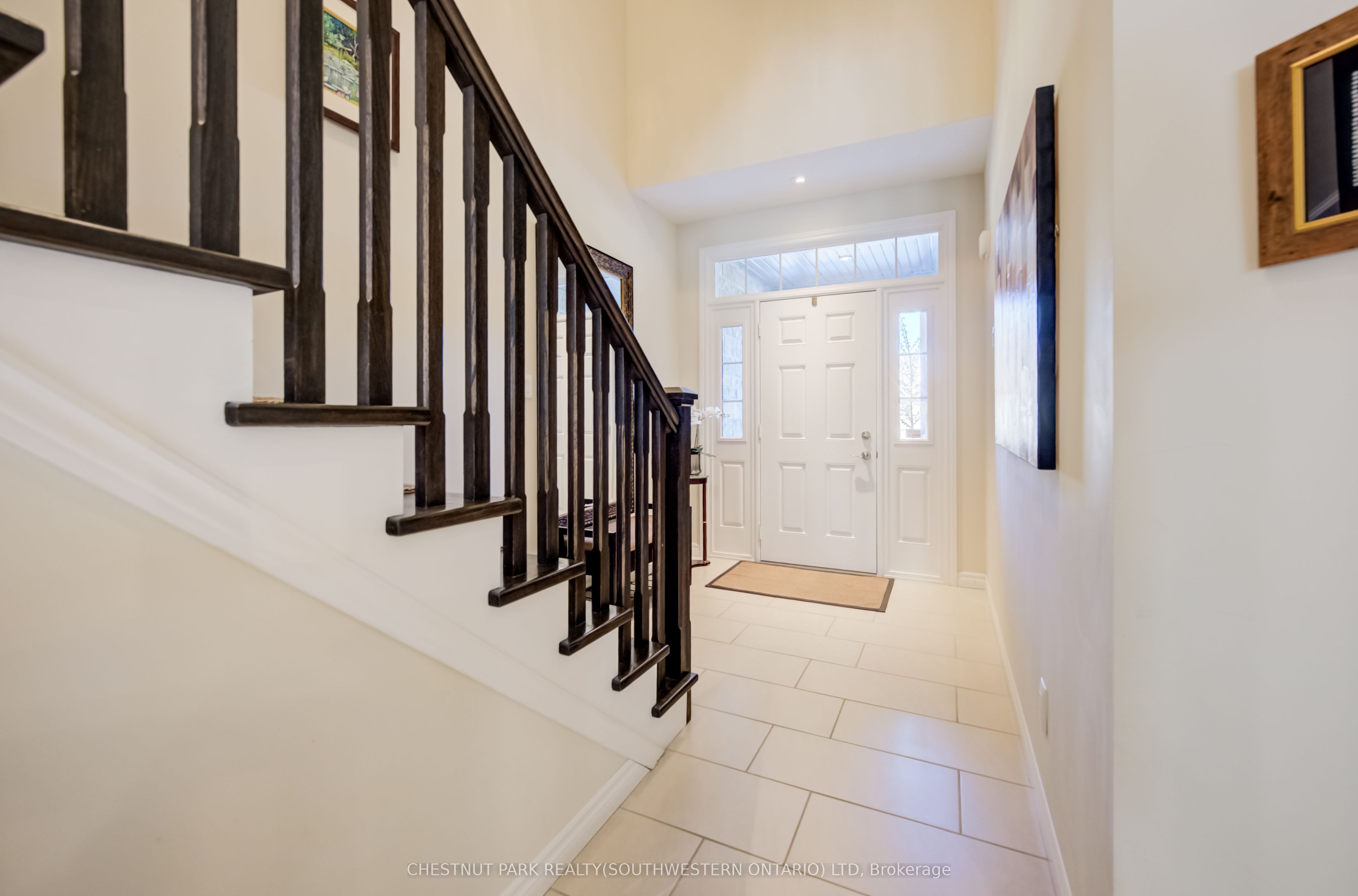 435 Winchester Drive 10, Waterloo, ON N2T 0B7 photo 3