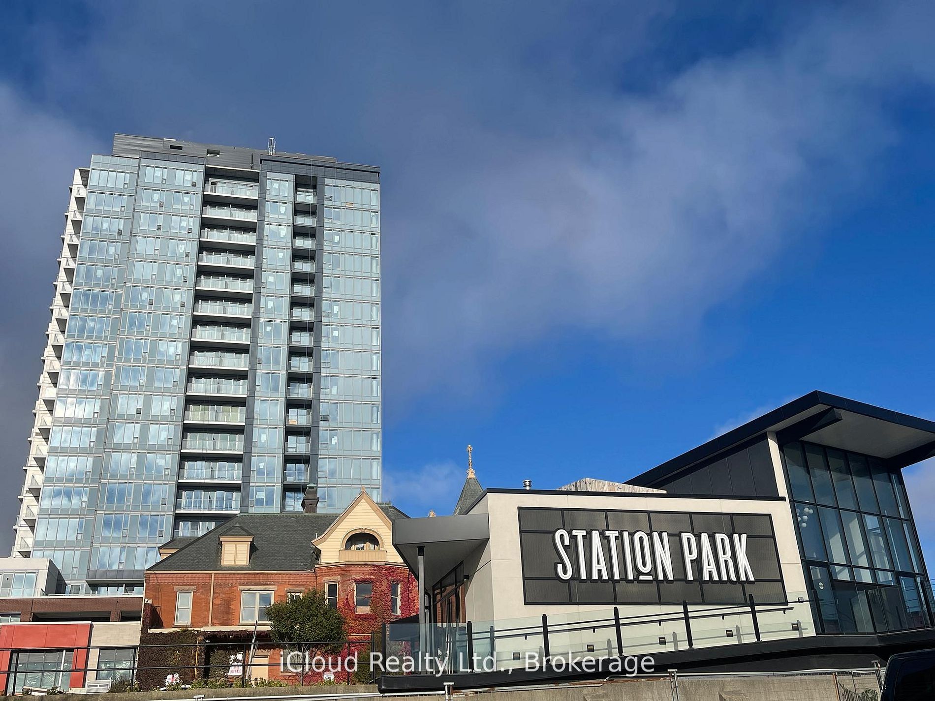 5 Wellington Street 202, Kitchener, ON N2G 0E3