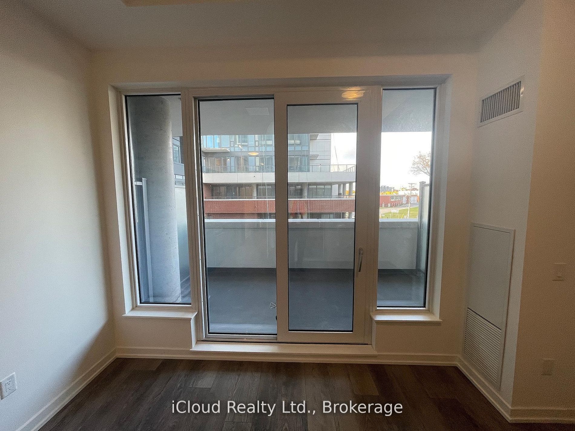 5 Wellington Street 202, Kitchener, ON N2G 0E3 photo 5
